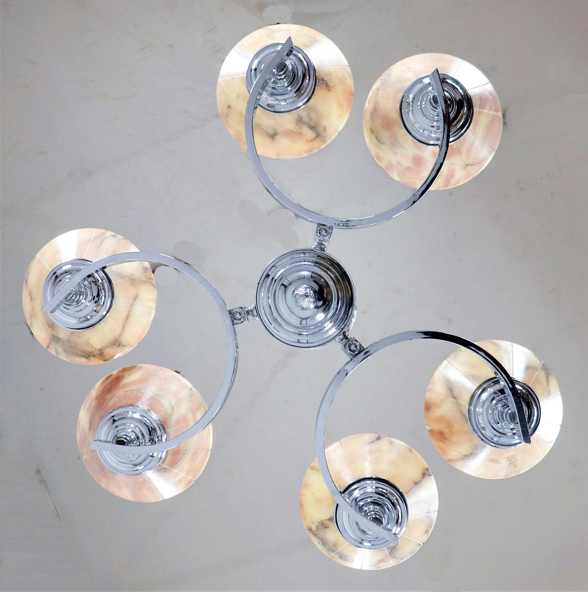 Fatto a mano Lampadario tedesco Art Deco in alabastro e cromo in vendita