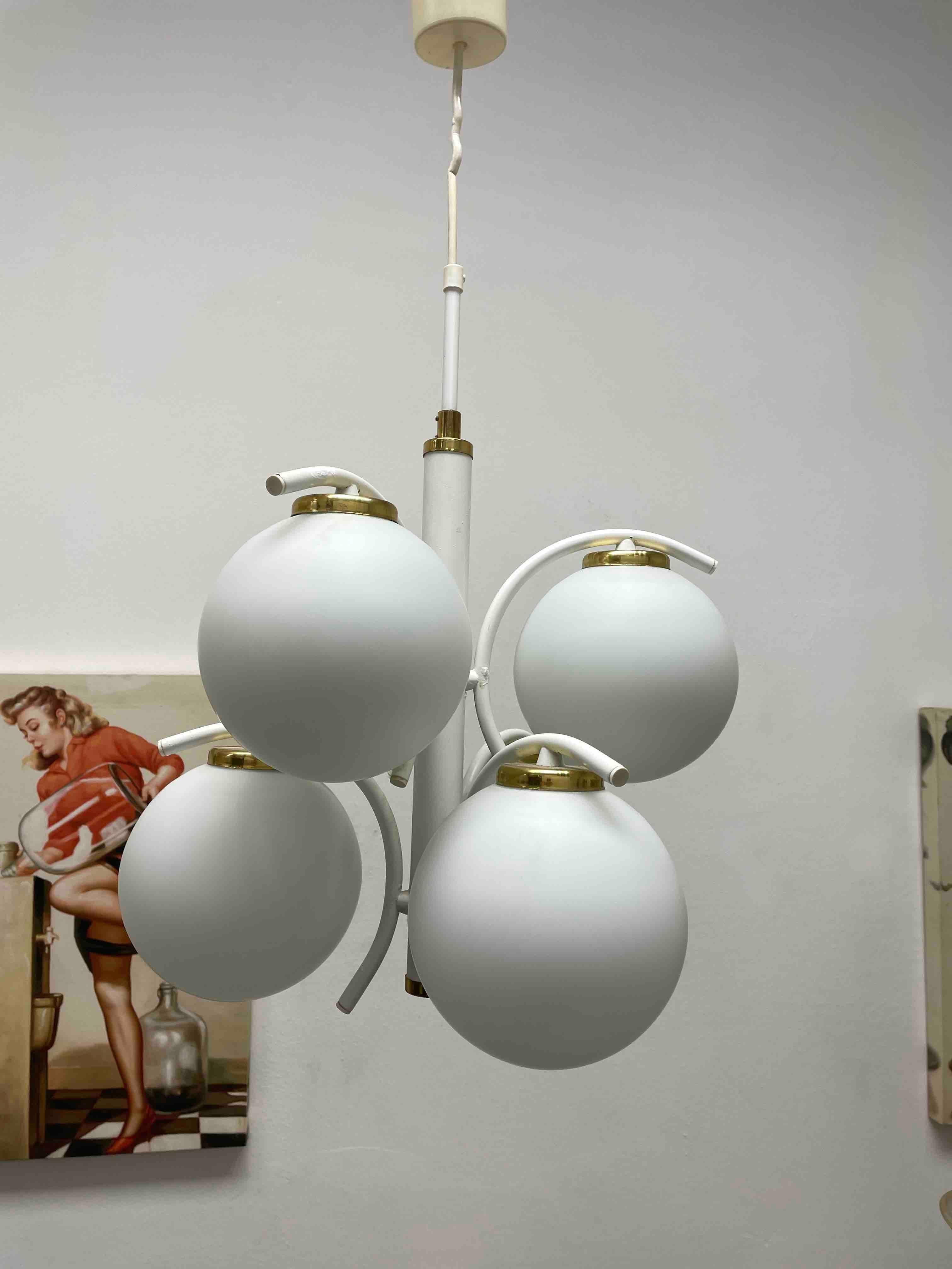 Mid-20th Century German Art Deco Bauhaus Style Opaline Glass Ball Sputnik Chandelier For Sale