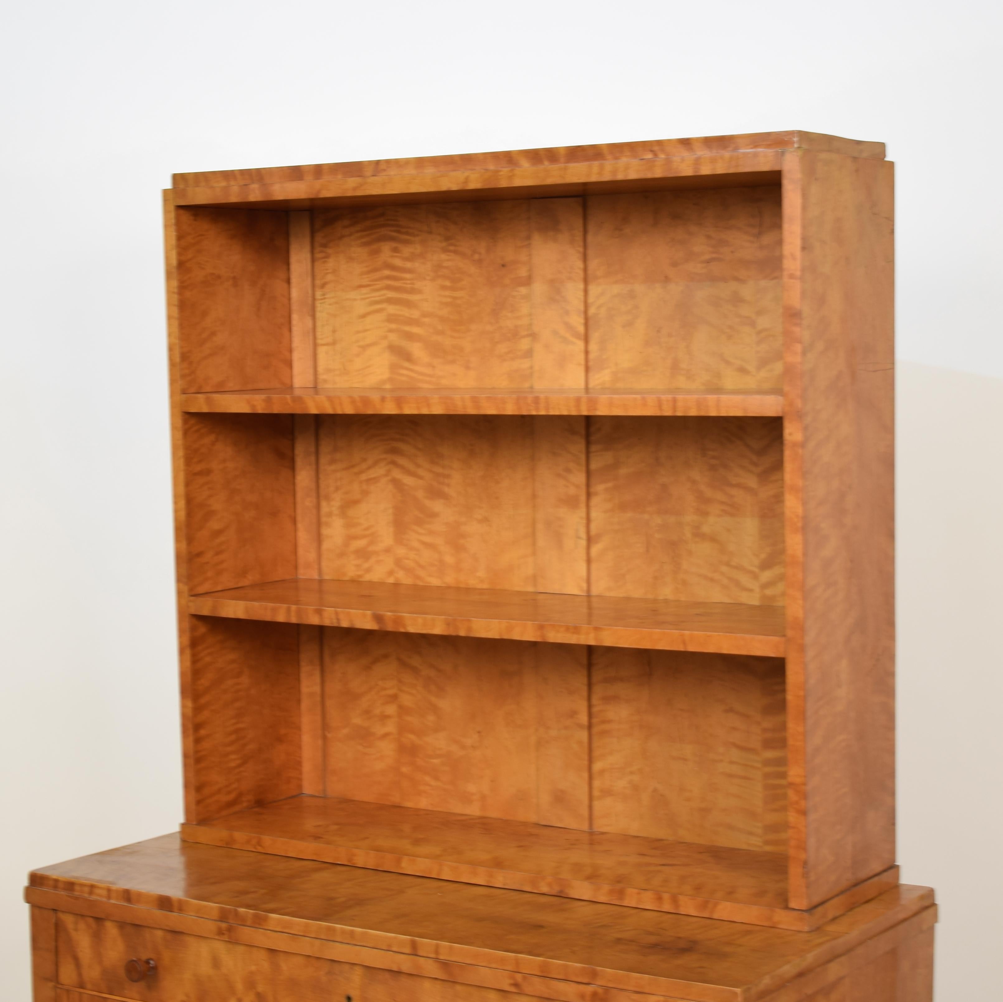 German Art Deco Bookcase or Chest of Drawers in Light Brown Birch, circa 1930 7