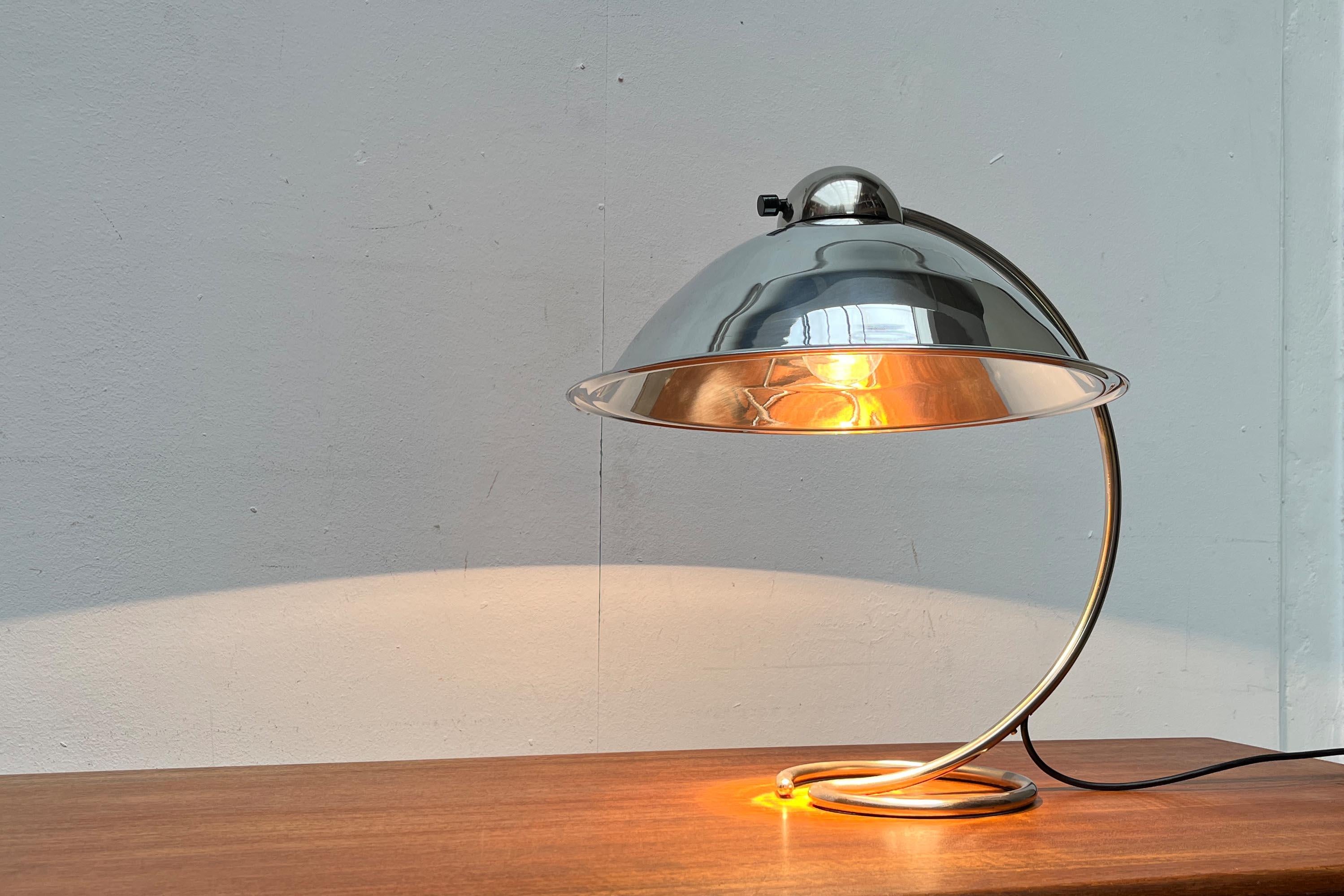 Lampe de table Diffuna Art déco allemande de Karl Trabert pour Schaco Schanzenbach Co. en vente 7