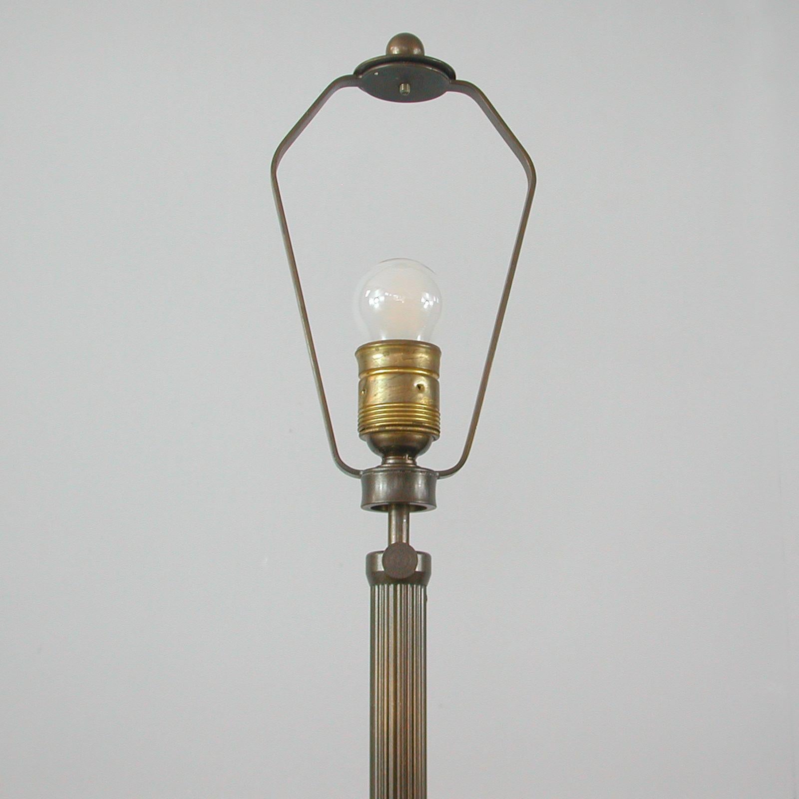 Deutsche verstellbare Art-déco-Tischlampe aus Bronze, Messing und Bakelit, 1930er Jahre im Angebot 1