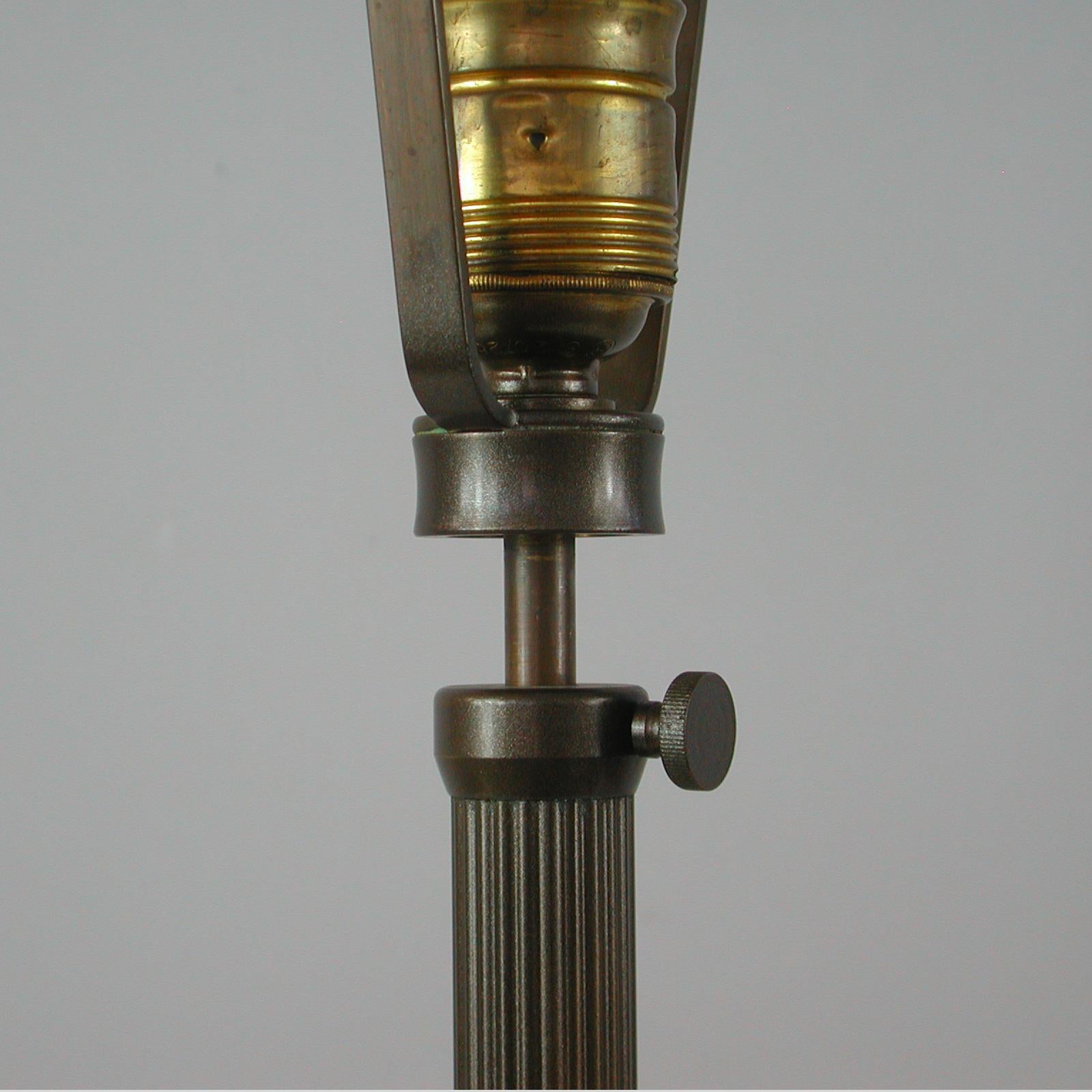 Deutsche verstellbare Art-déco-Tischlampe aus Bronze, Messing und Bakelit, 1930er Jahre im Angebot 2