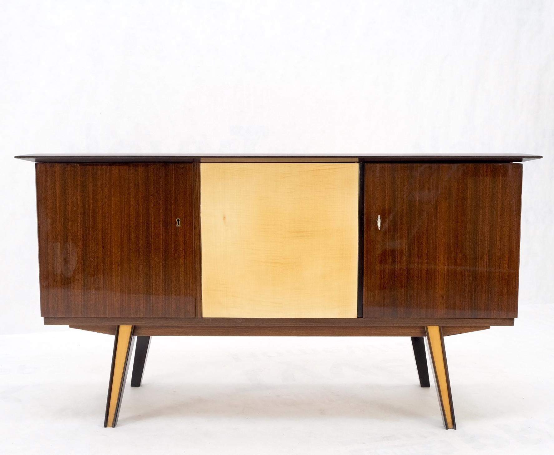 German Art Deco Mid-Century Modern High Gloss 3 Door Petit Credenza Chest Mint! For Sale 10