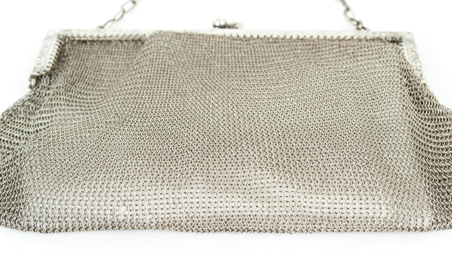Art Deco German Silver Metal Micro Mesh Evening Bag with Chain Handle, 1930s In Good Condition In Tucson, AZ