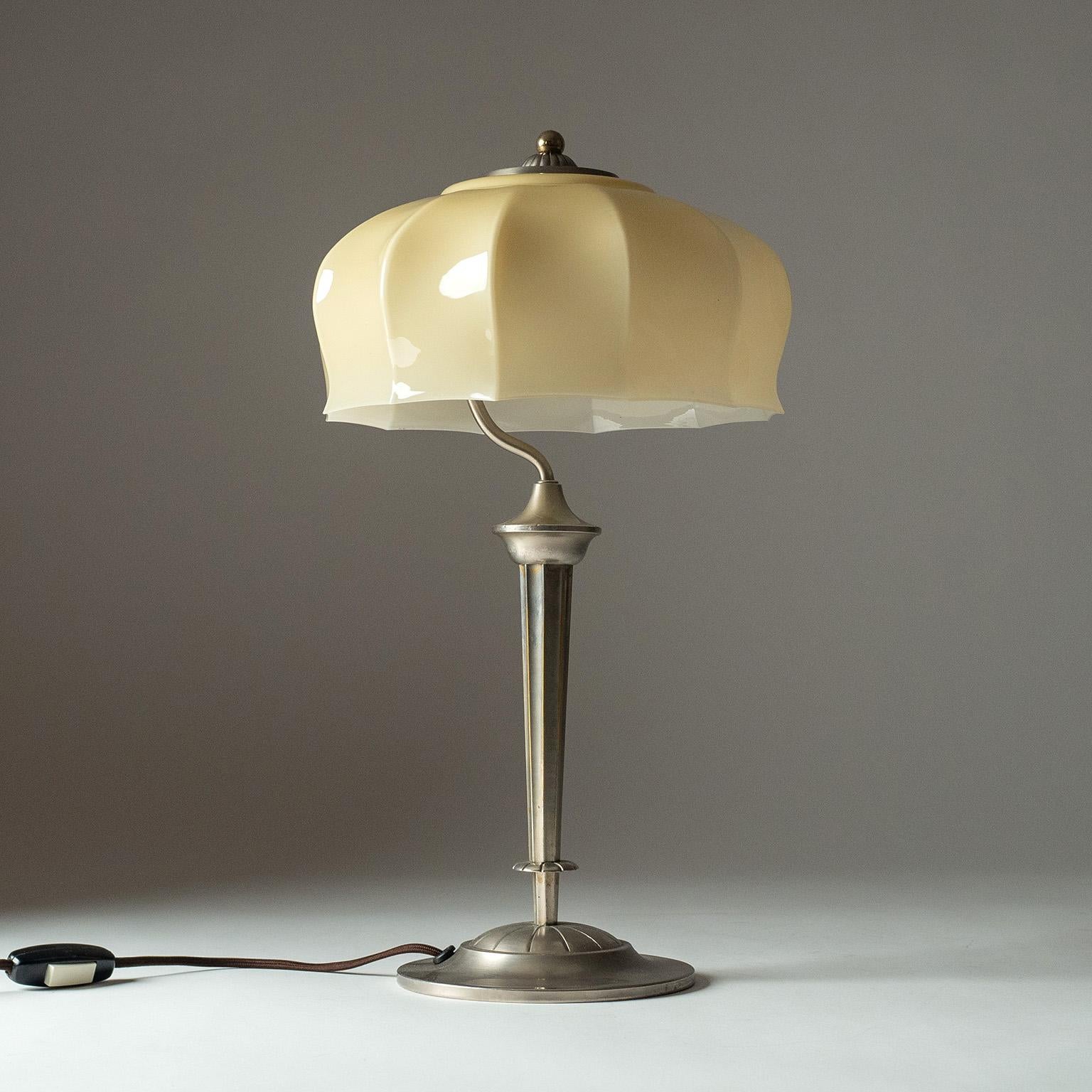 German Art Deco Table Lamp, 1930s For Sale 5