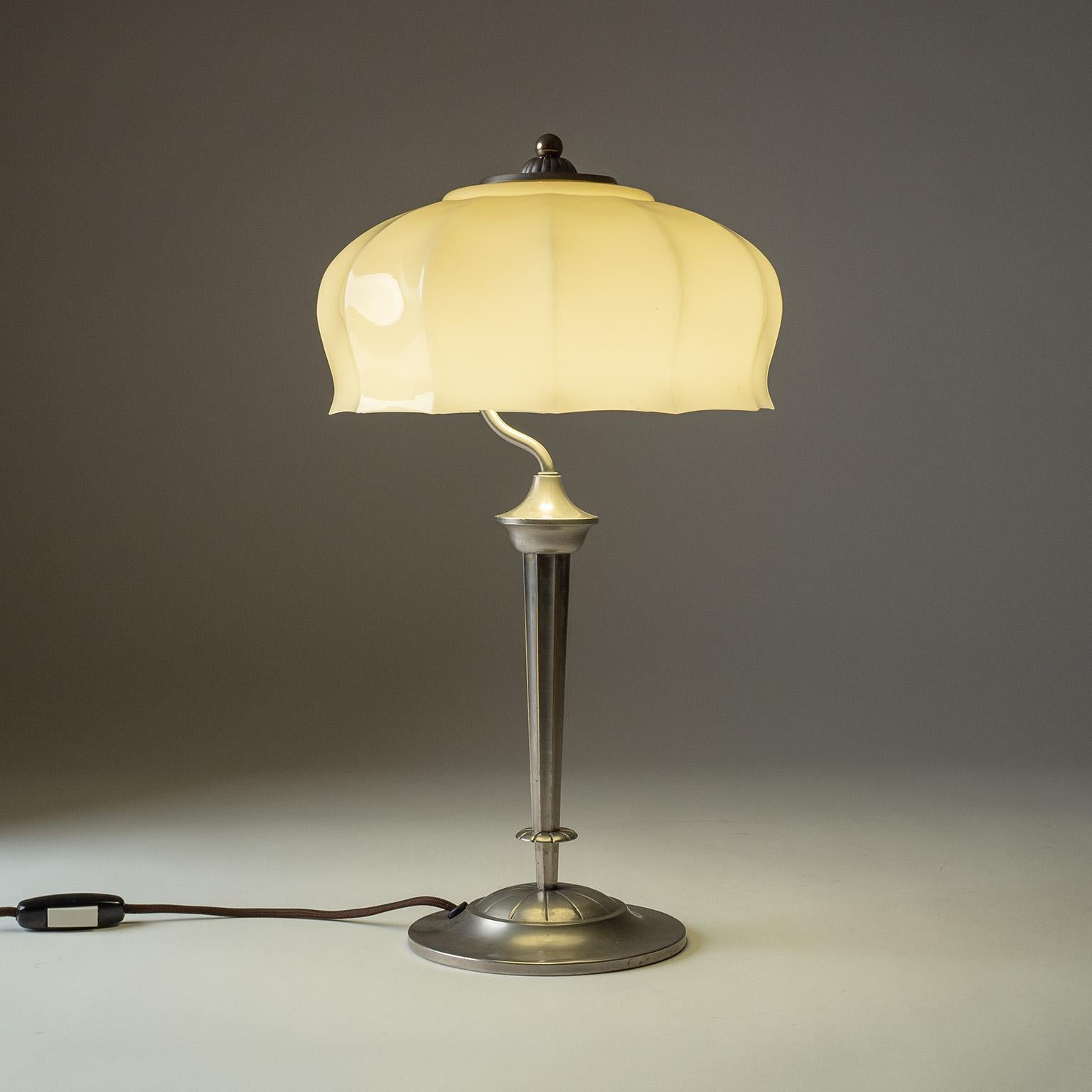 German Art Deco Table Lamp, 1930s For Sale 2