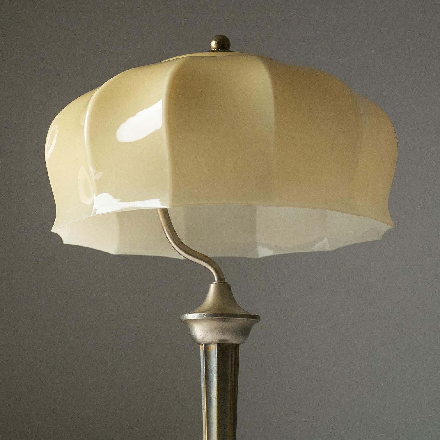 German Art Deco Table Lamp, 1930s For Sale 3