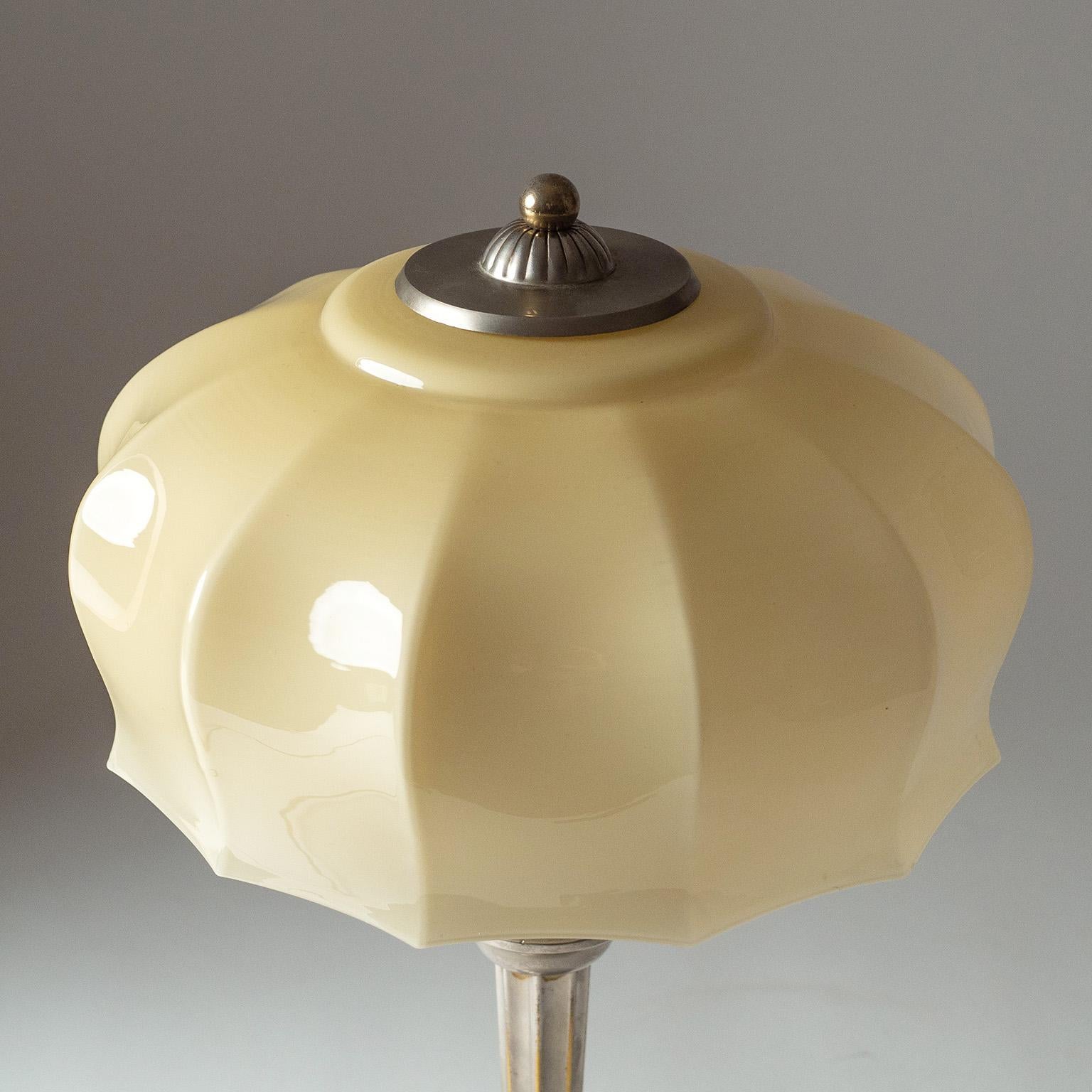 German Art Deco Table Lamp, 1930s For Sale 4