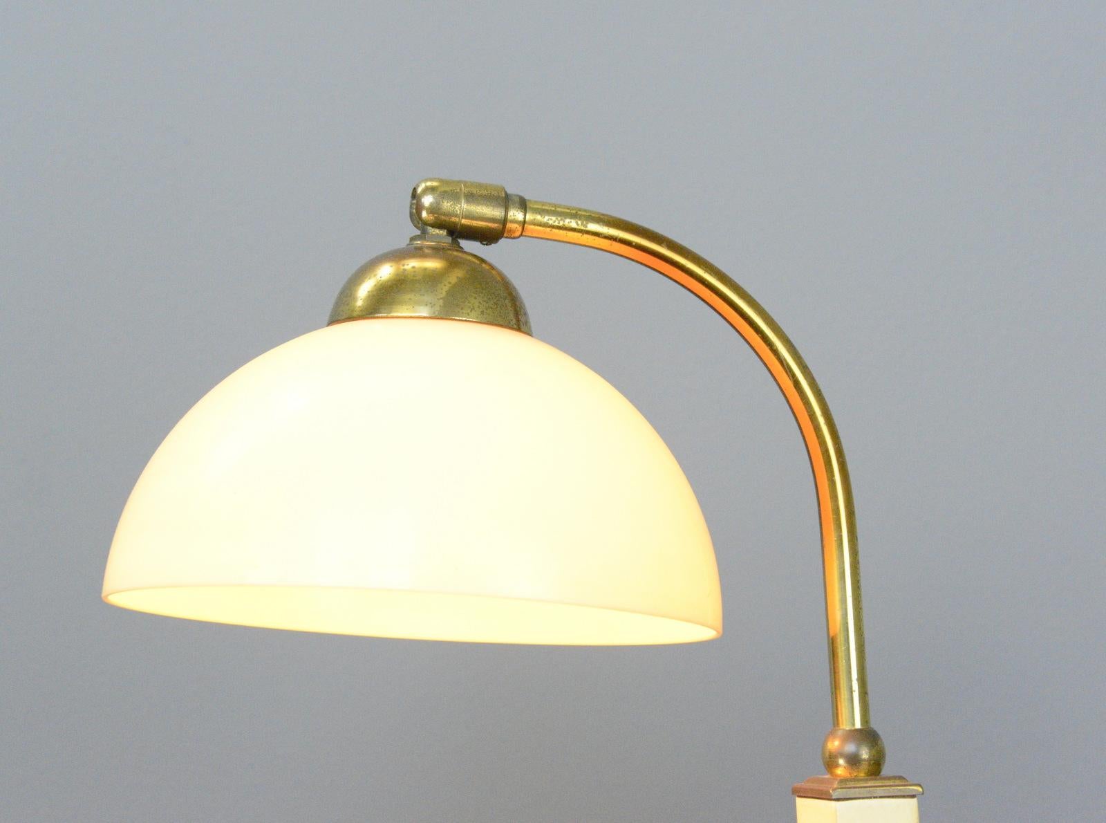Début du 20ème siècle Lampe de table Art déco allemande, circa années 1920 en vente