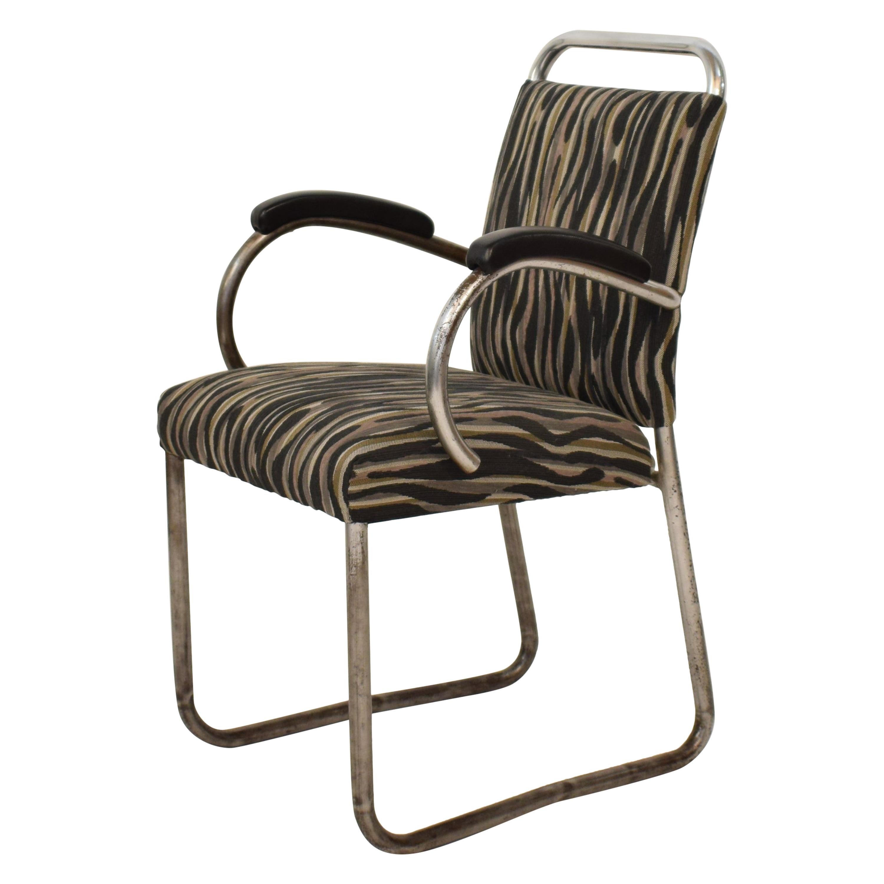 Sillón Alemán Art Decó Cantilever Acero Tubular Plata Negro Blanco, circa 1925