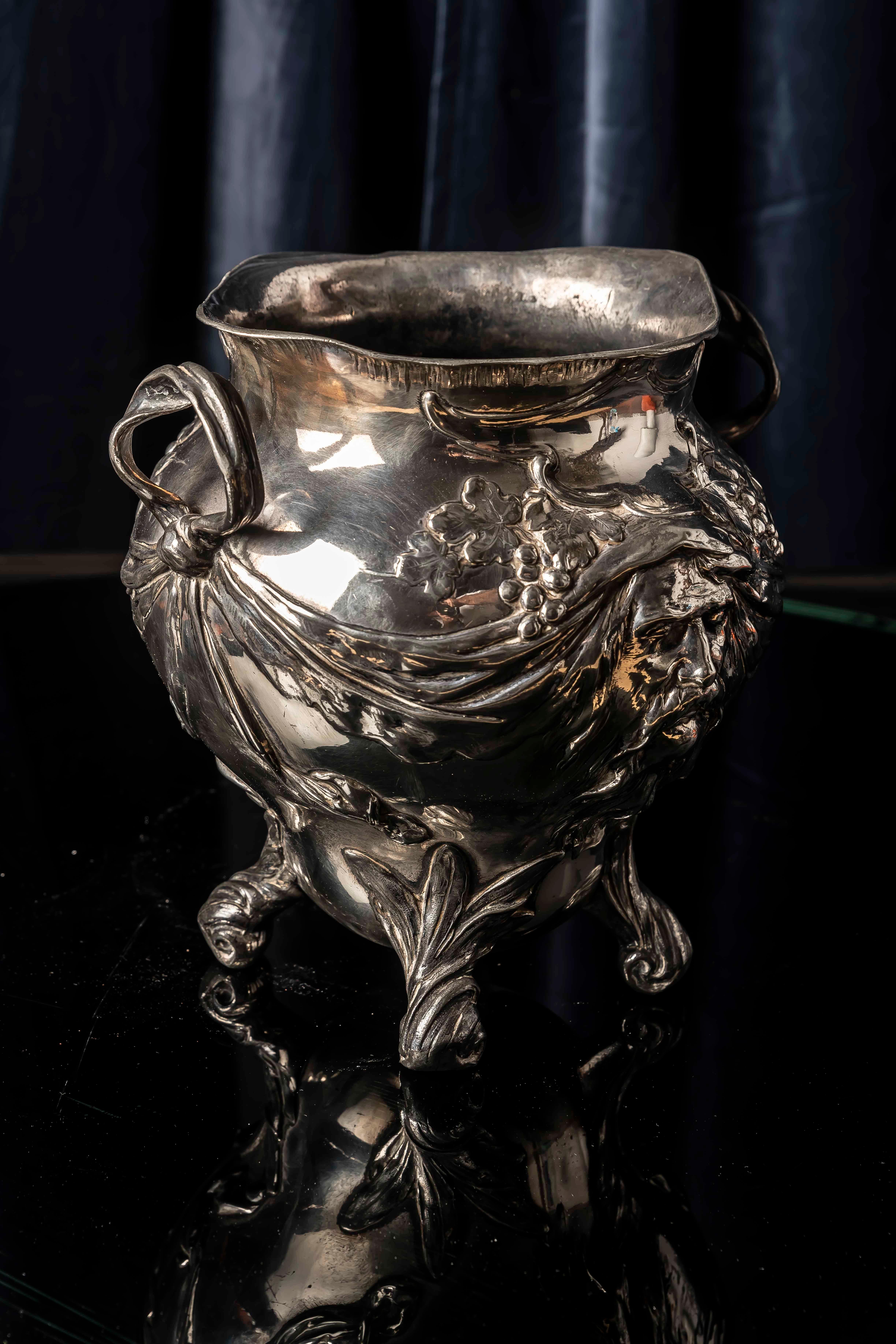 Deutscher Jugendstil Bacchus Sektkühler im Angebot 1