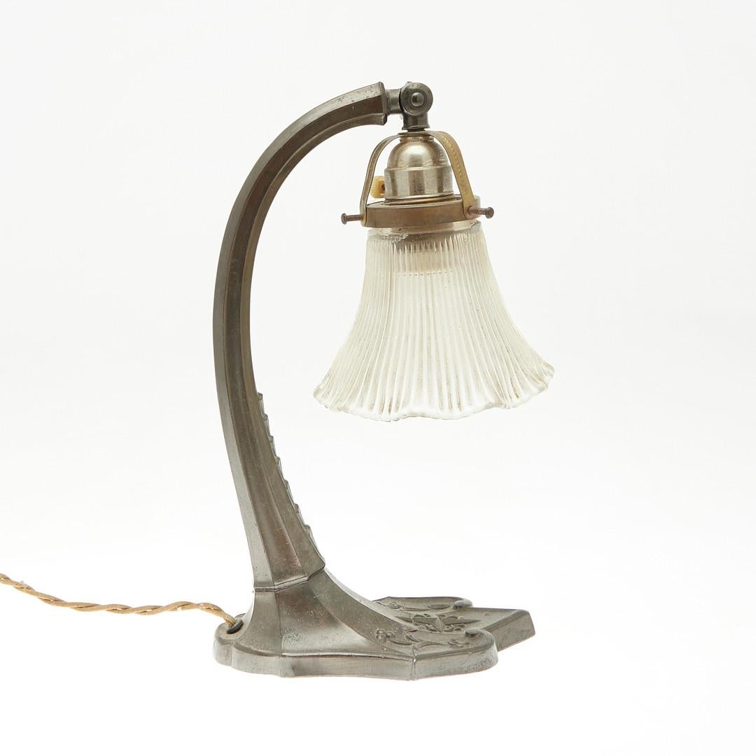 Lampe de bureau allemande en laiton Art nouveau en vente 3