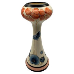 Vase à bourgeons en céramique dorée Art Nouveau allemand par Royal Dux