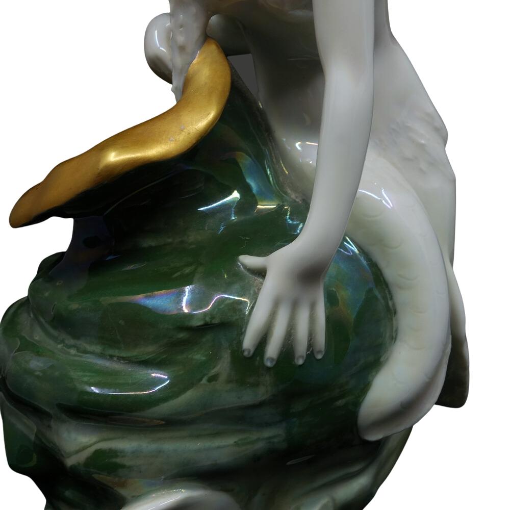 German Art Nouveau Marbleized Porcelain Figural Vase Kronach Rosenthal 1900 In Excellent Condition For Sale In Cathedral City, CA