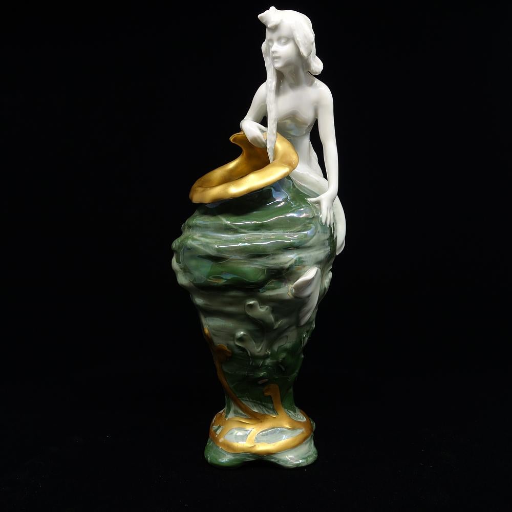 German Art Nouveau Marbleized Porcelain Figural Vase Kronach Rosenthal 1900 For Sale 1