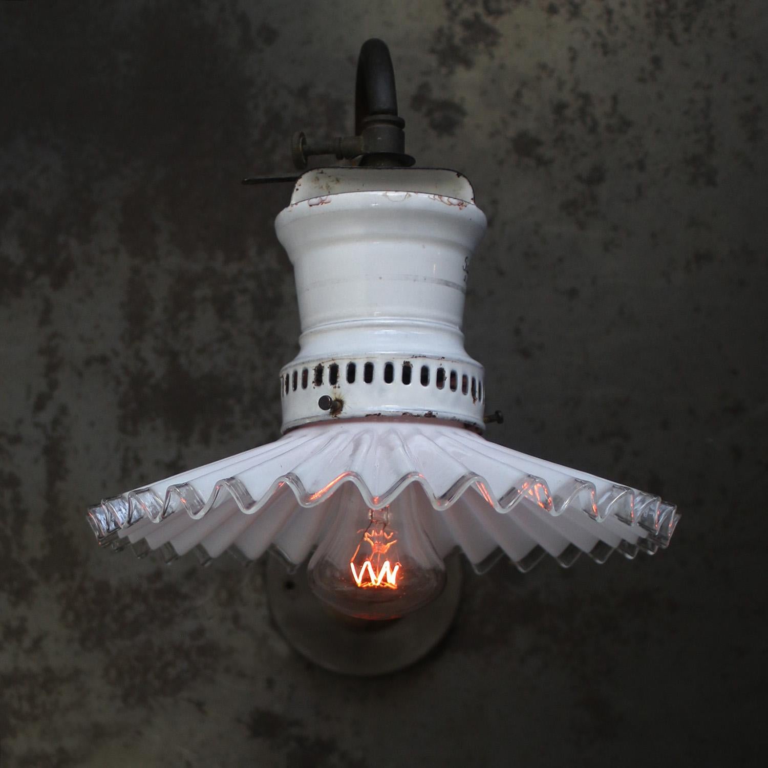German Art Nouveau Opaline Glass Sconce Wall Lamp 1910 For Sale 1