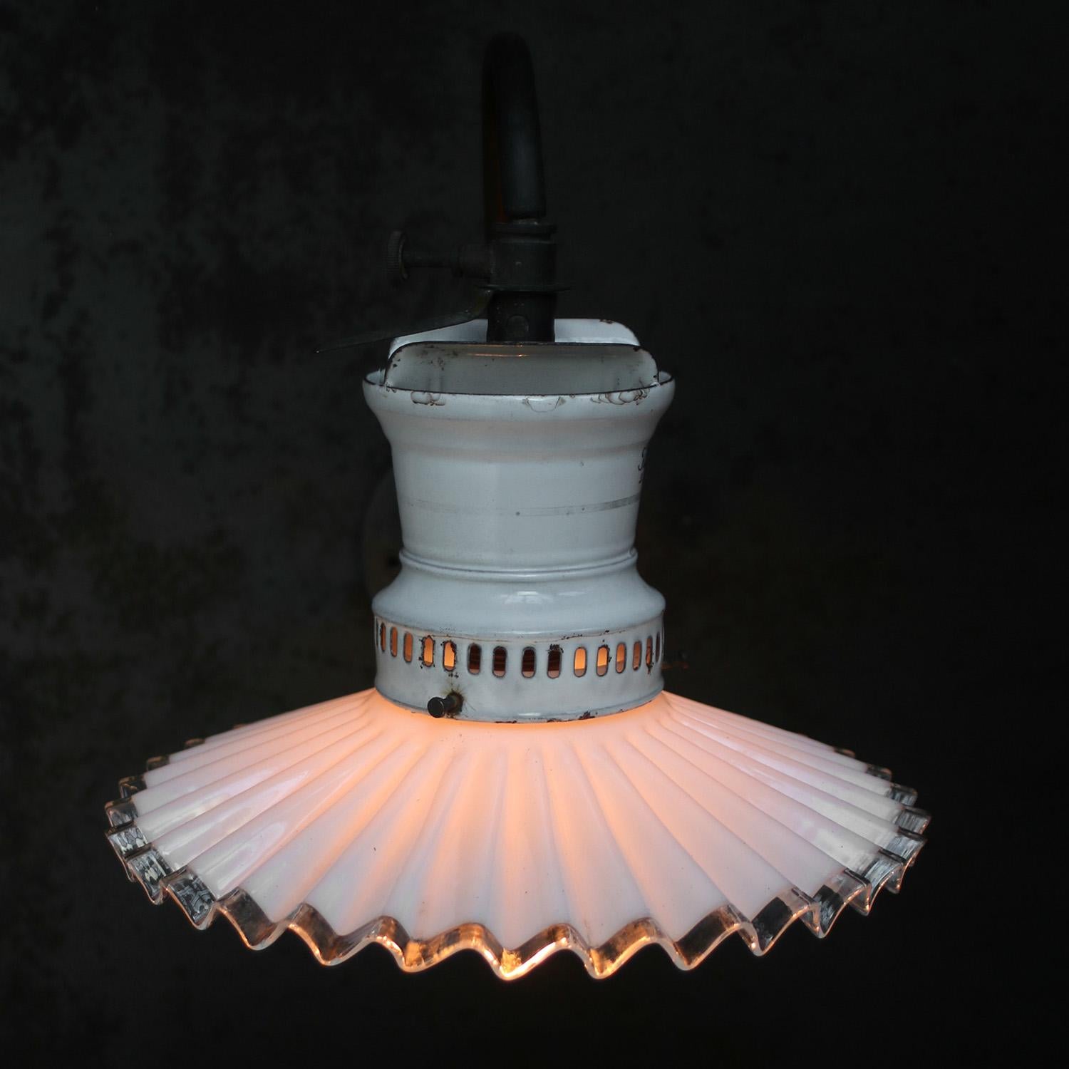 German Art Nouveau Opaline Glass Sconce Wall Lamp 1910 For Sale 2