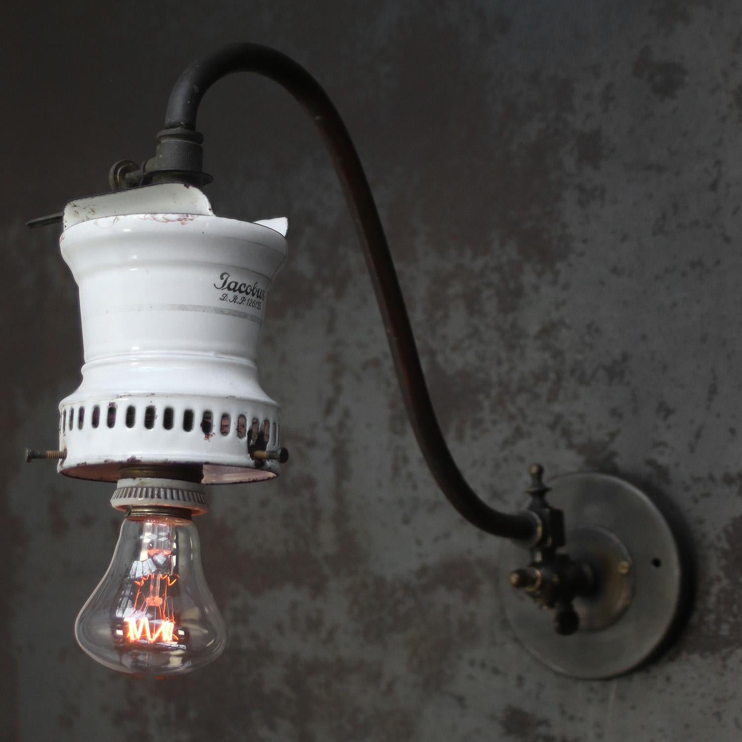 German Art Nouveau Opaline Glass Sconce Wall Lamp 1910 For Sale 2