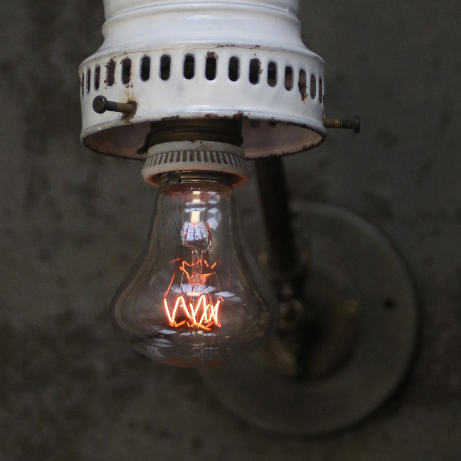 German Art Nouveau Opaline Glass Sconce Wall Lamp 1910 For Sale 3