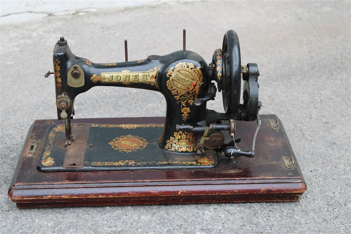 Allemand Machine à couture portable Art Nouveau allemand 1890 JONES  en vente