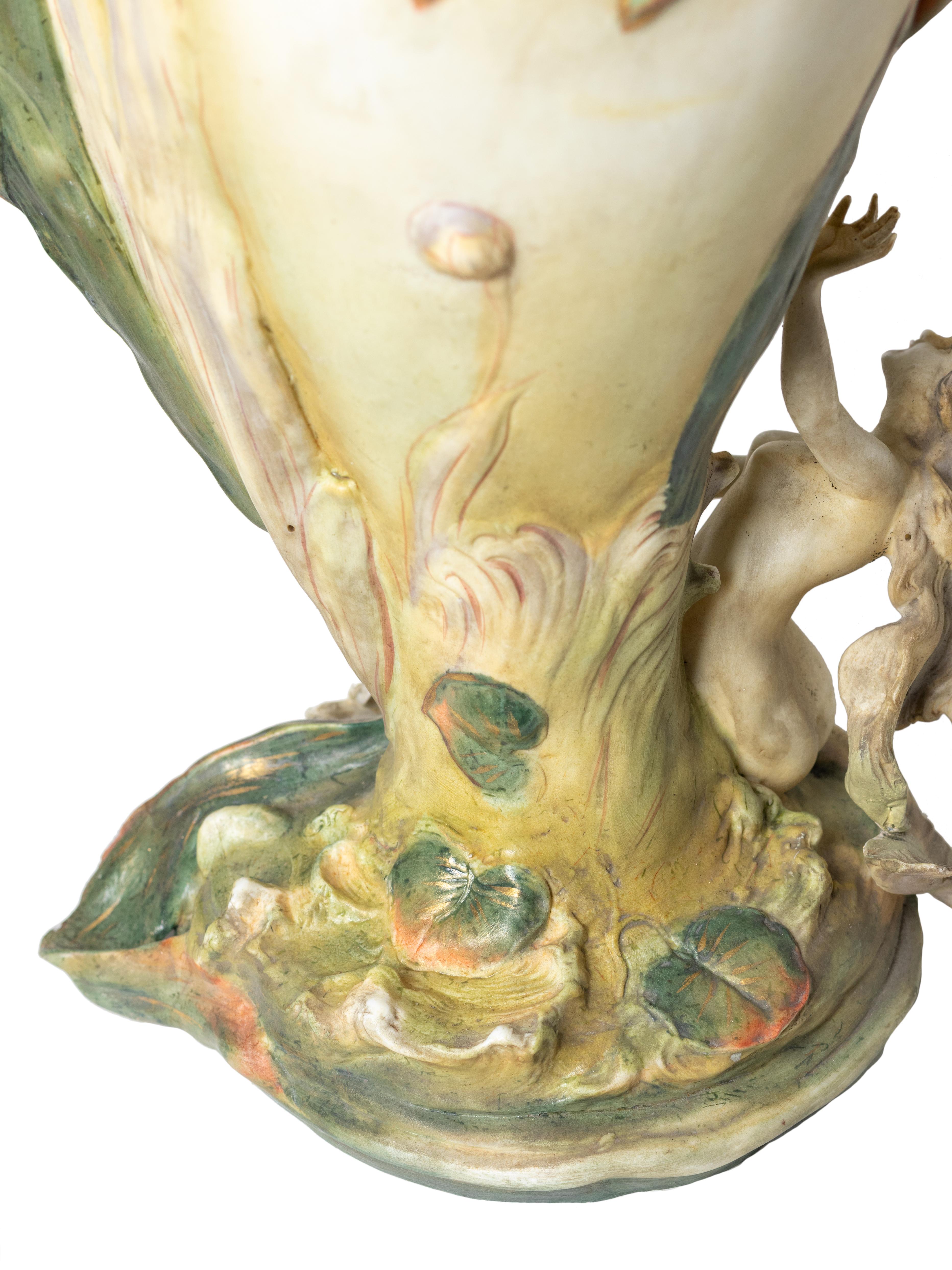 Dipinto a mano Vaso Art Nouveau tedesco di Karl Ens Volkstedt, (fine XIX secolo) in vendita