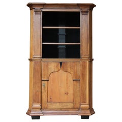German Baroque Corner Cupboard made of Oak