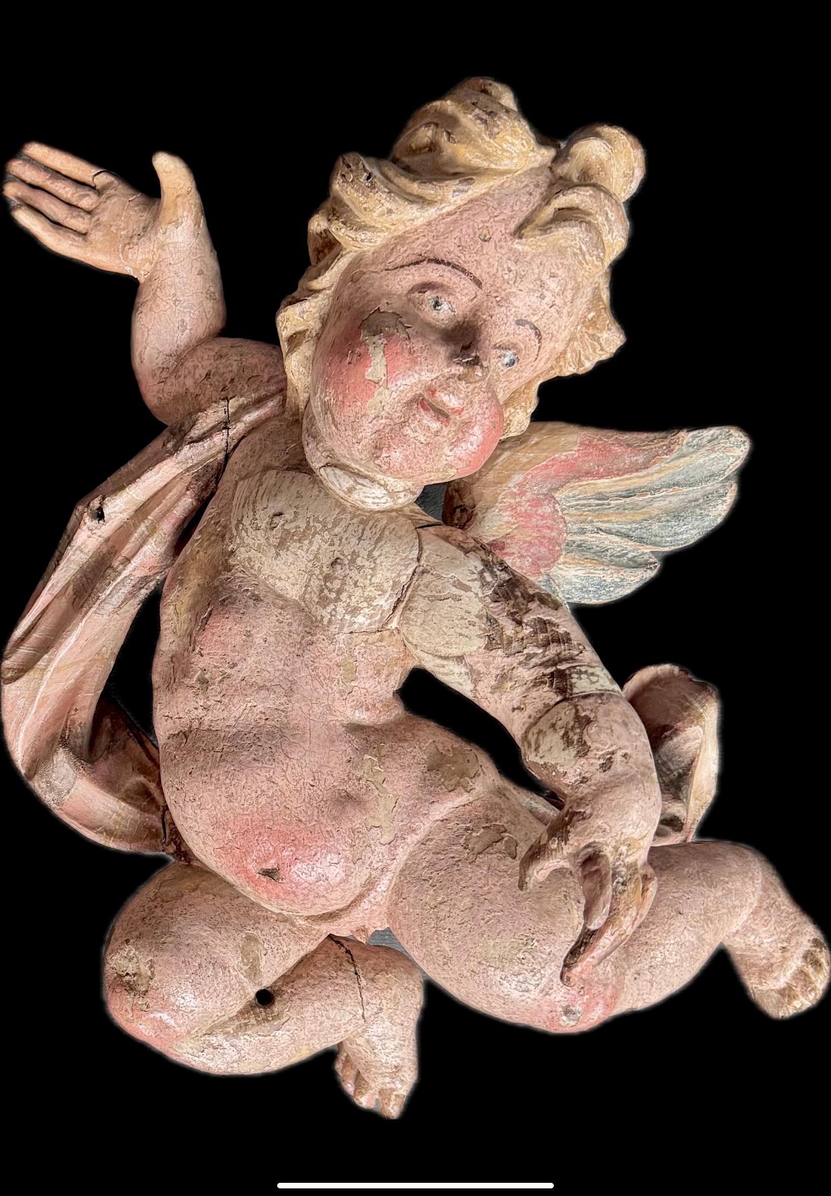 Sculture di angeli in legno dipinto in stile barocco tedesco, una coppia in vendita 3