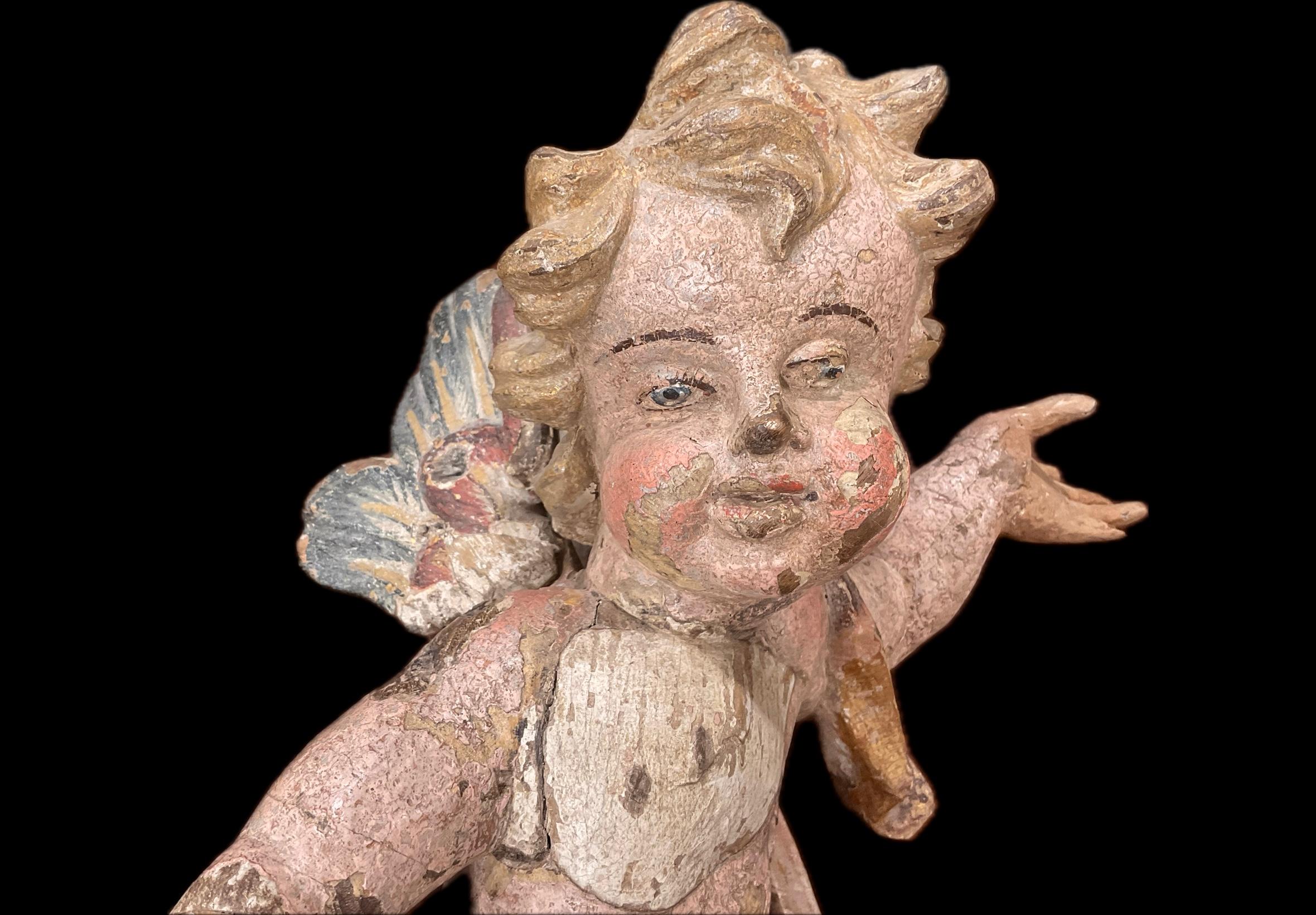 Barocco Sculture di angeli in legno dipinto in stile barocco tedesco, una coppia in vendita