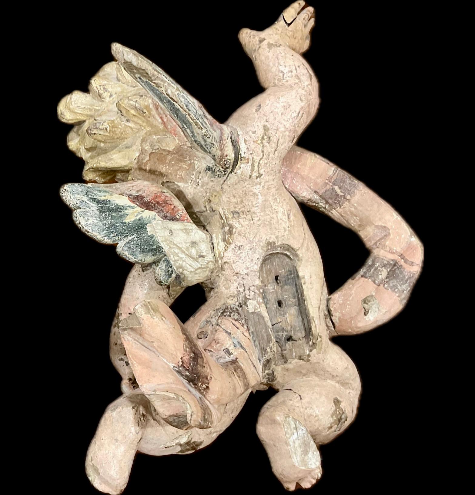 Intagliato a mano Sculture di angeli in legno dipinto in stile barocco tedesco, una coppia in vendita
