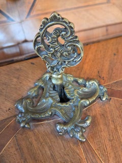 Gabinete barroco alemán de tabernáculo con relicario acristalado hacia 1760