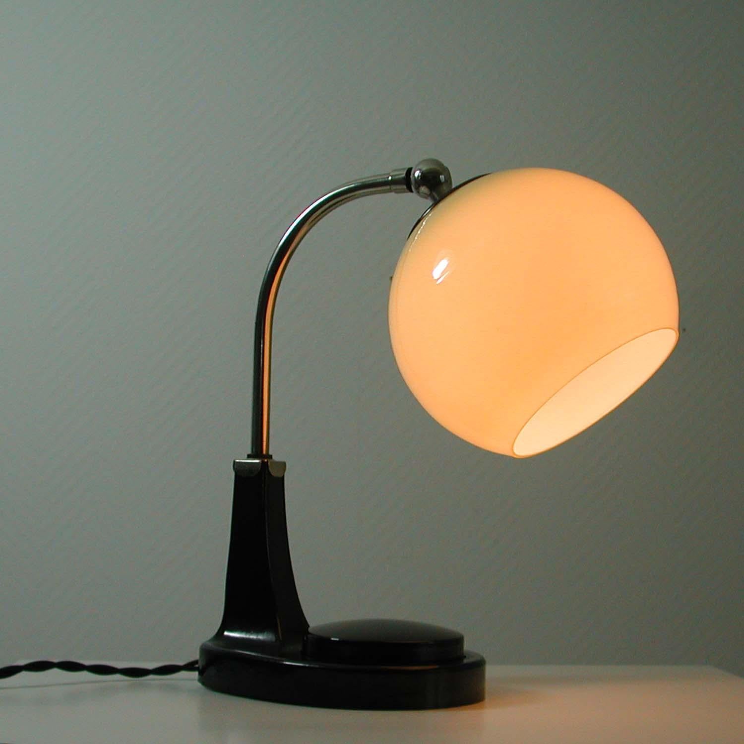 German Bauhaus Marianne Brandt Bakelite and Opal Touch Light Table Desk Lamp 5
