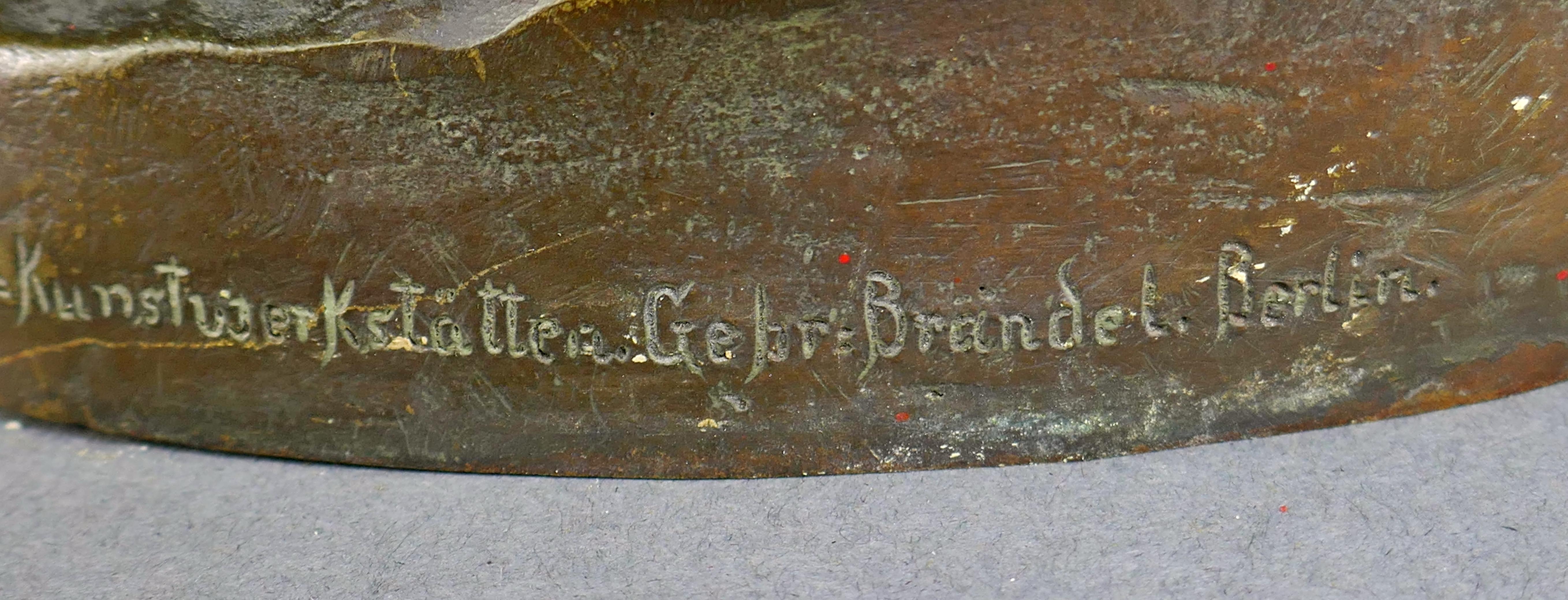 Bauhaus tedesco Wiener Werkstatte B. Grundmann Statua in bronzo di un fonditore maschio in vendita 11