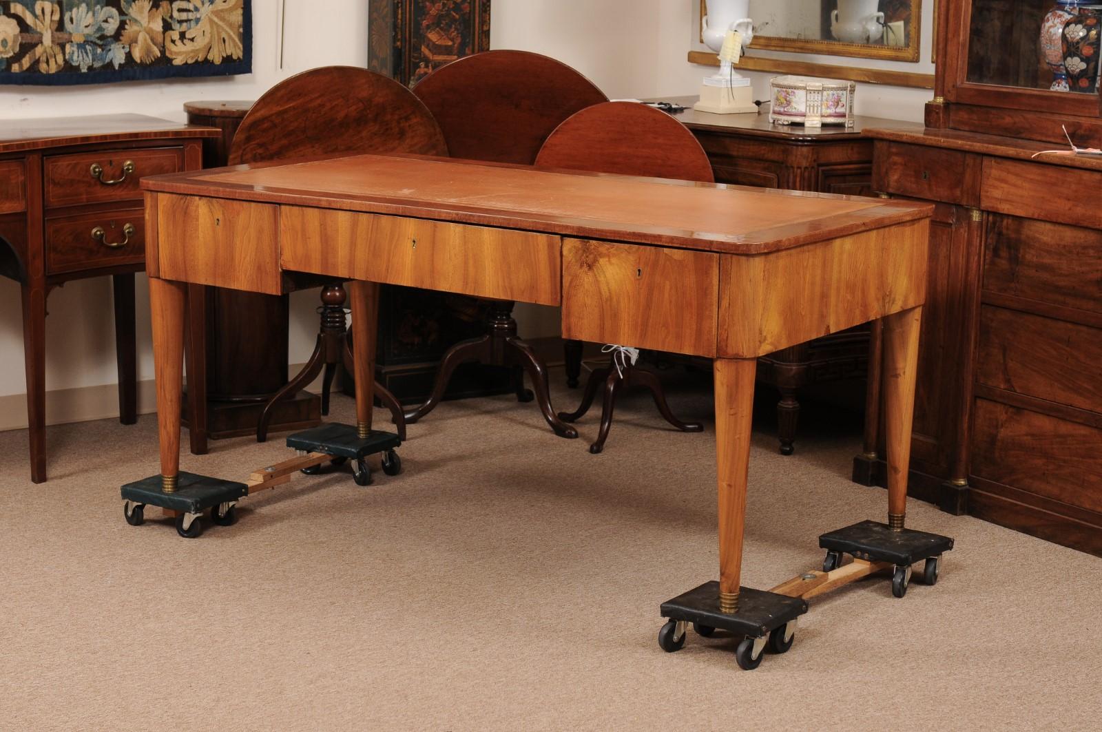 German Biedermeier Art Deco Walnut Bureau Plat Writing Desk 8