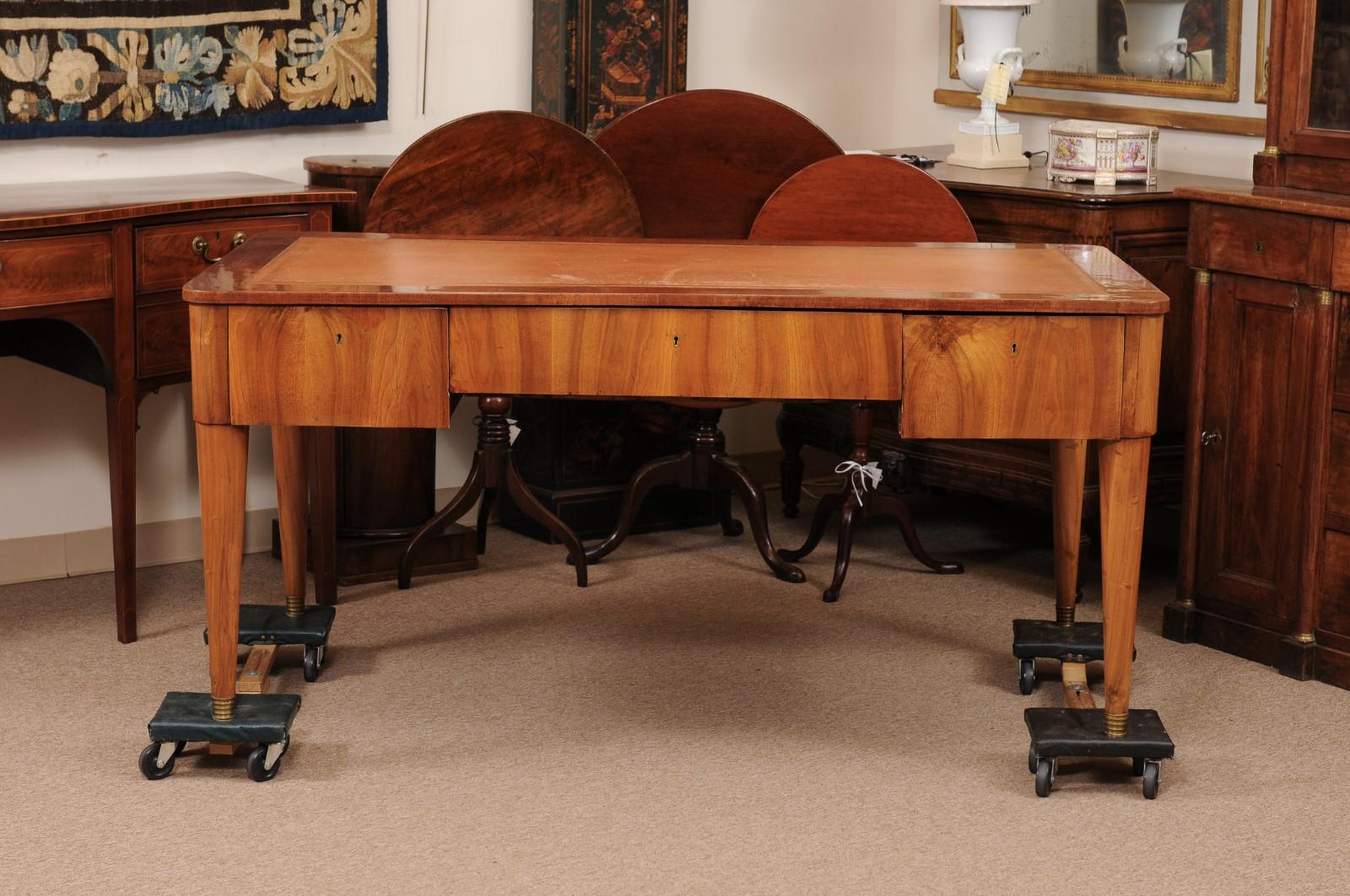 German Biedermeier Art Deco Walnut Bureau Plat Writing Desk 9