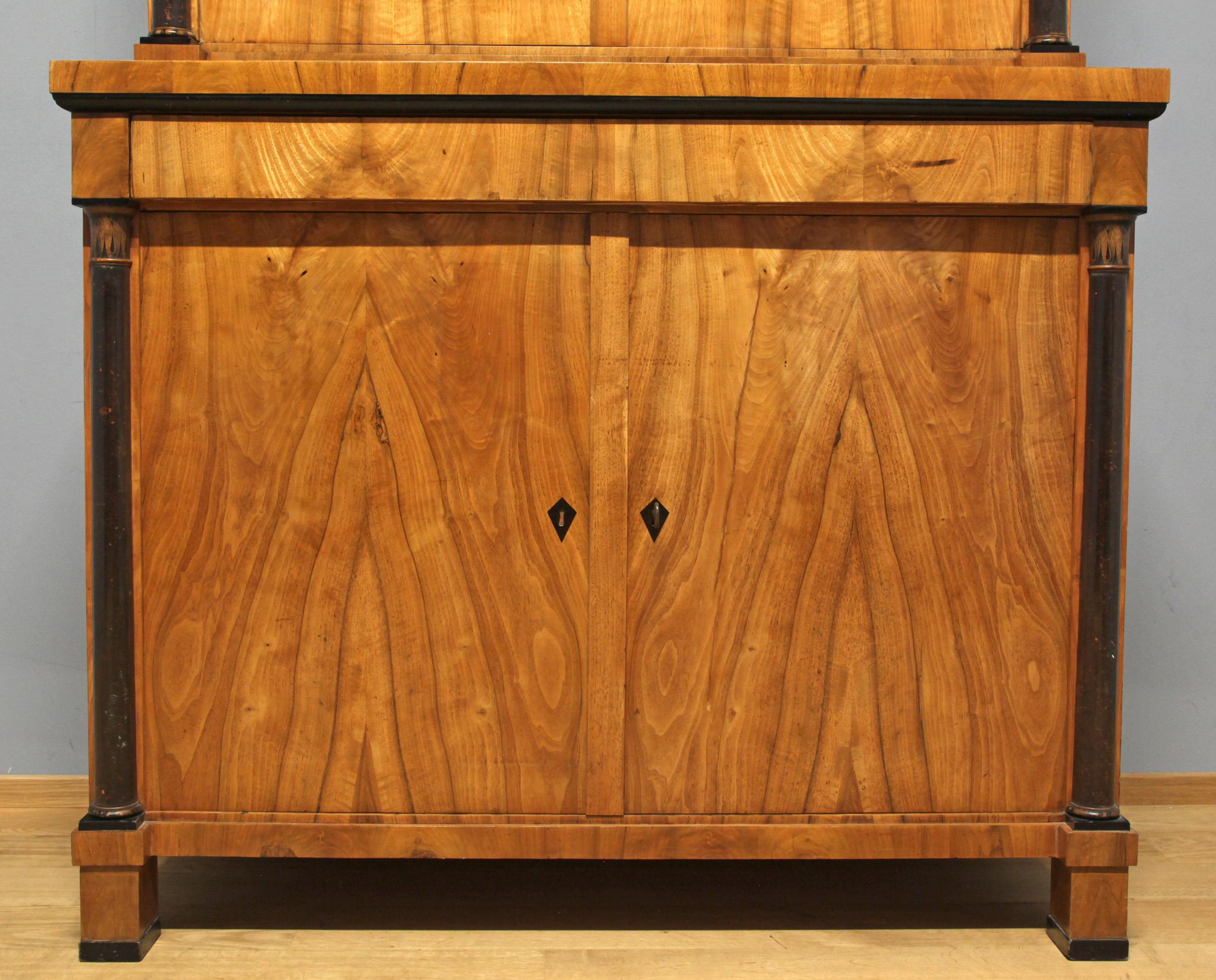 German Biedermeier Chest of Drawers with Top and Columns from 1820 For Sale 11