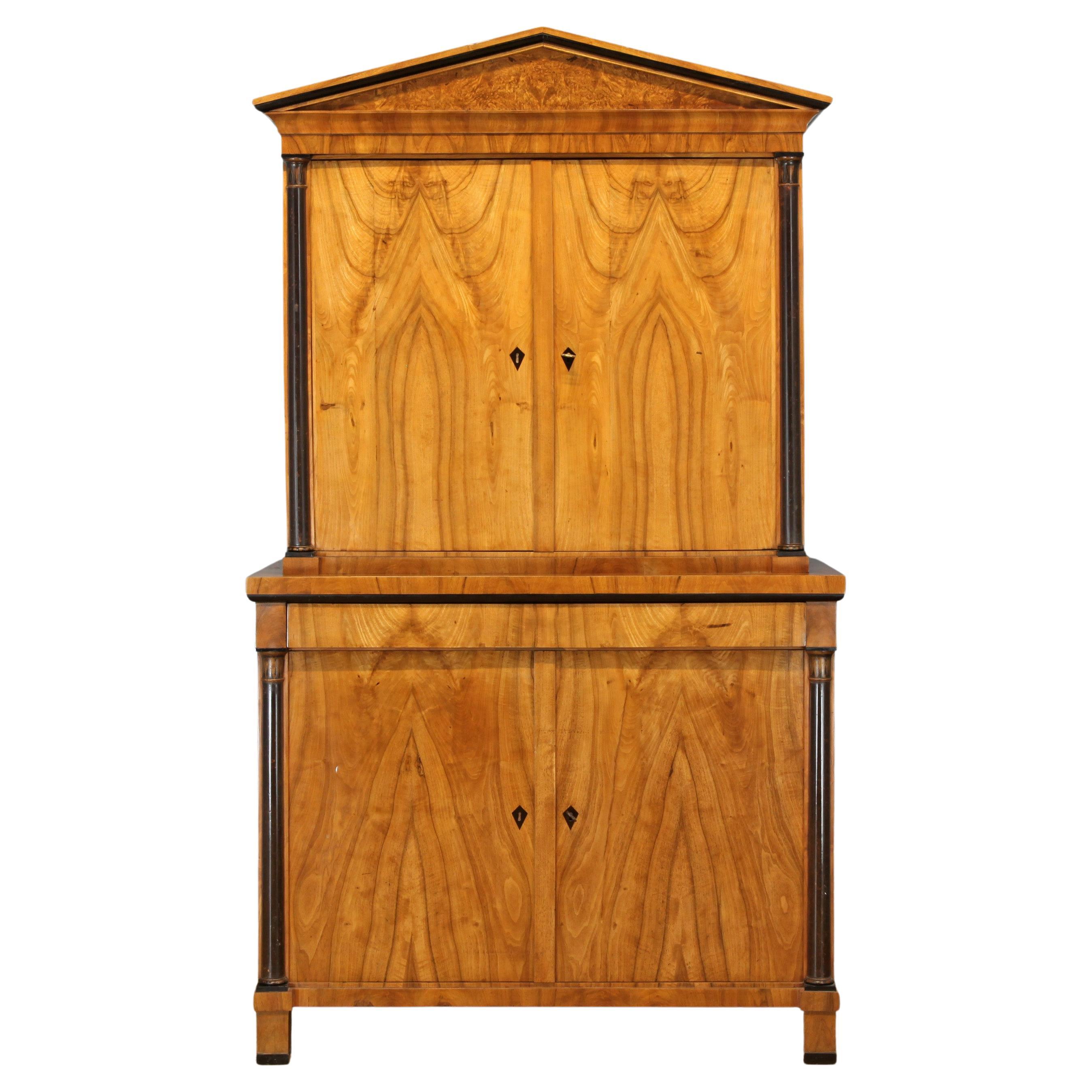 German Biedermeier Chest of Drawers with Top and Columns from 1820 For Sale