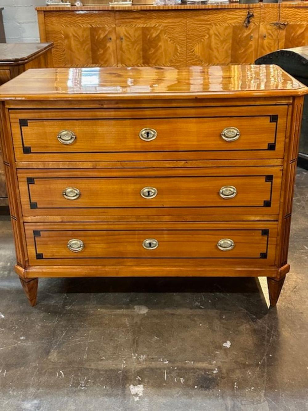 Metà XIX secolo Commodo tedesco Biedermeier in vendita
