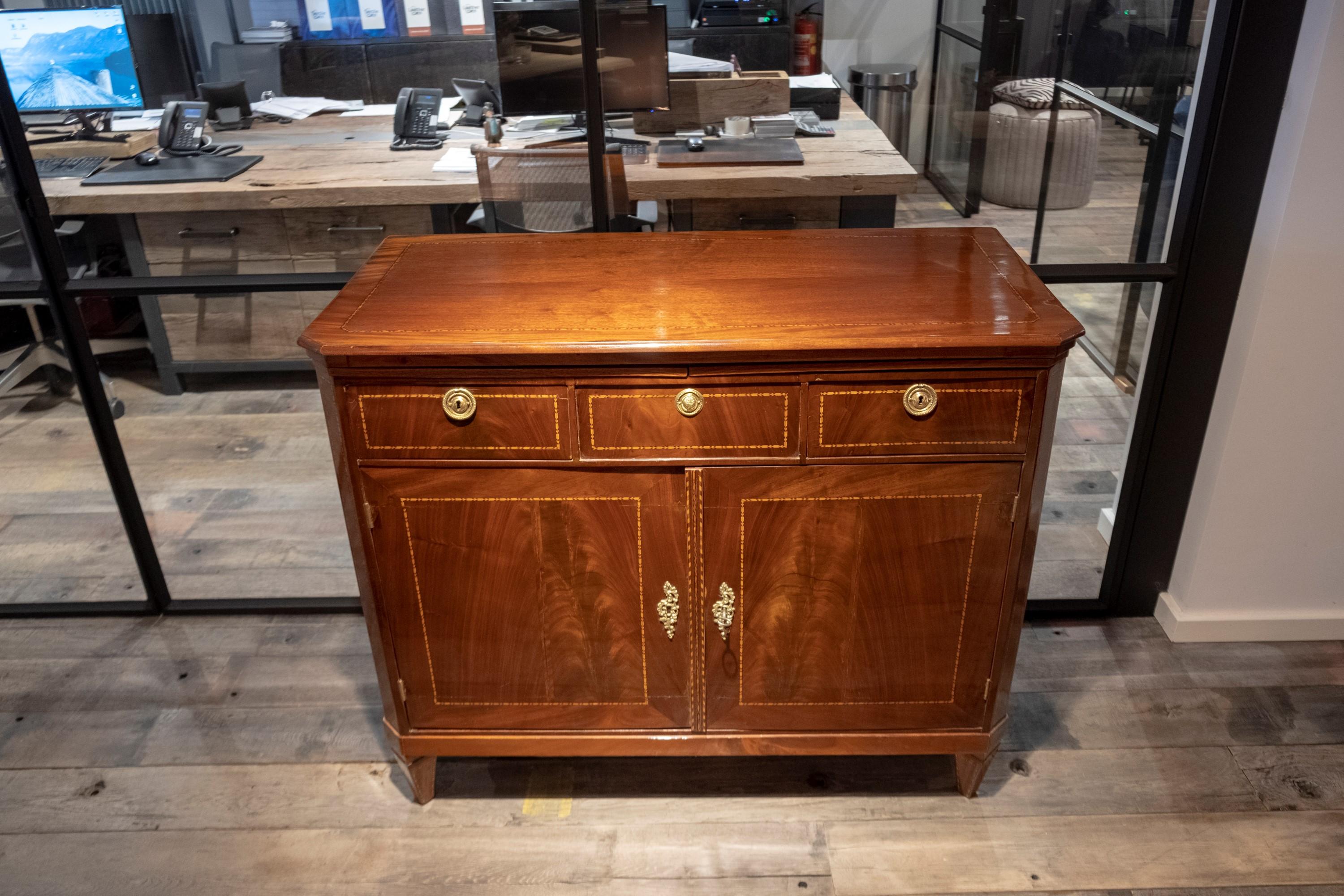 Mahogany German Biedermeier Folding Buffet