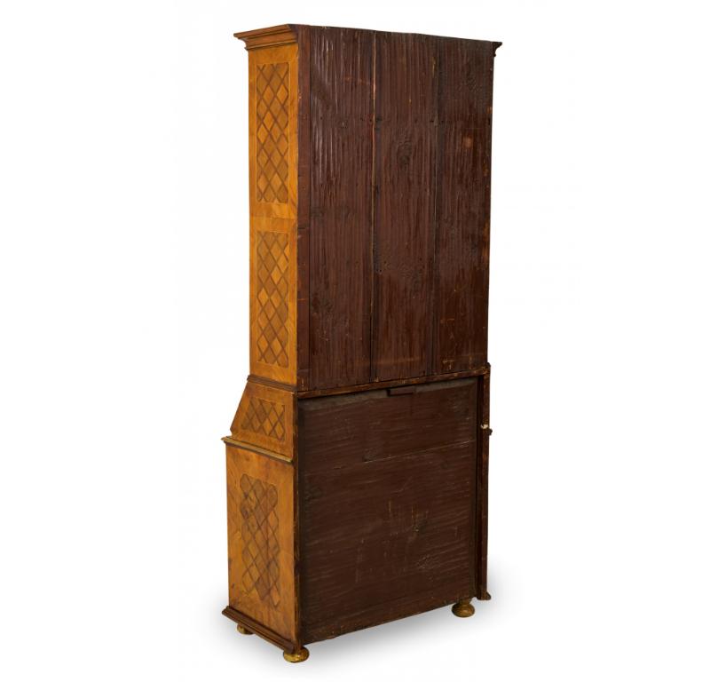 German Biedermeier Olivewood Inlaid and Parcel Gilt Secretary / Bookcase In Good Condition For Sale In Queens, NY