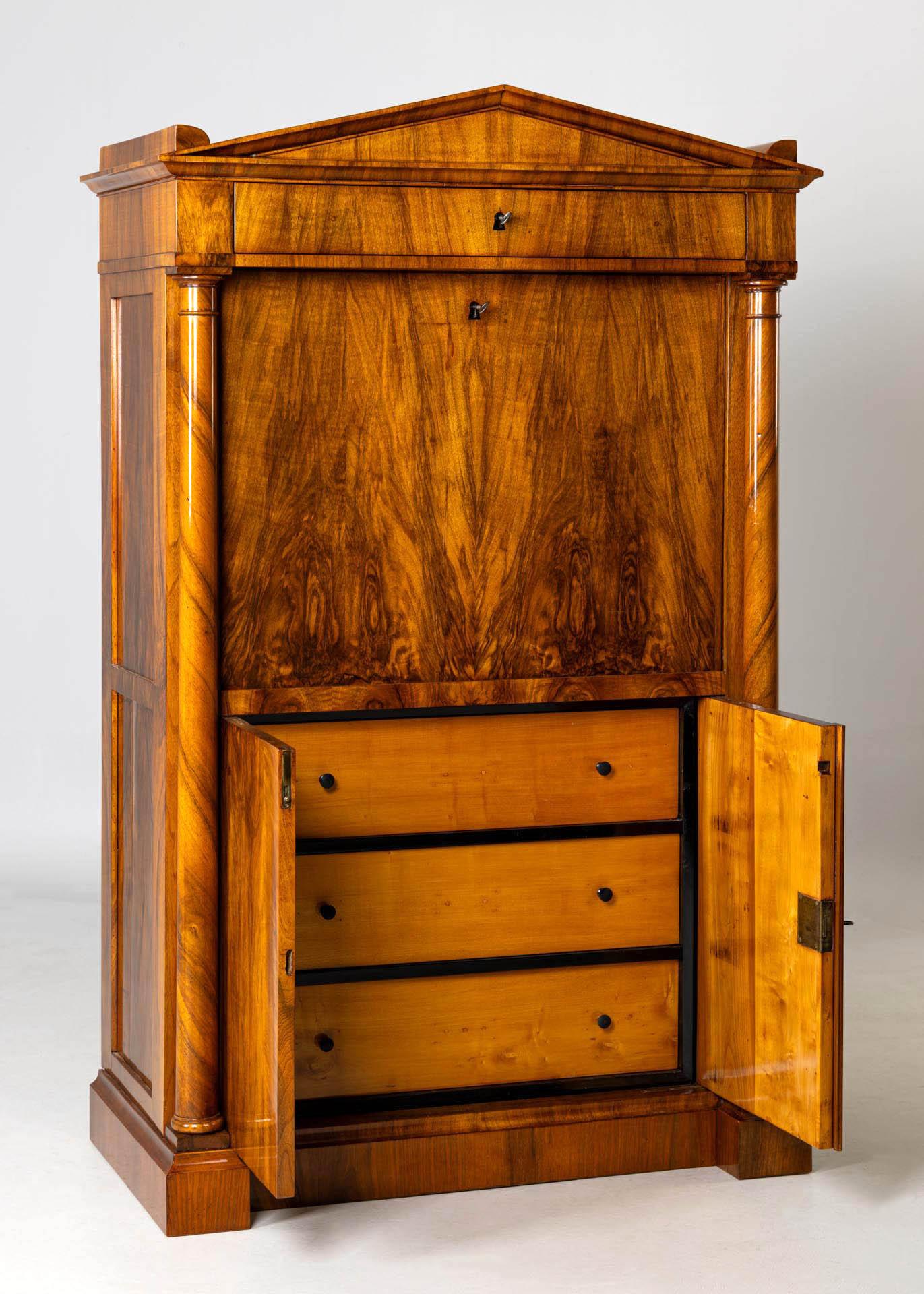 German Biedermeier Secretaire with Columns, Walnut, circa 1825 8