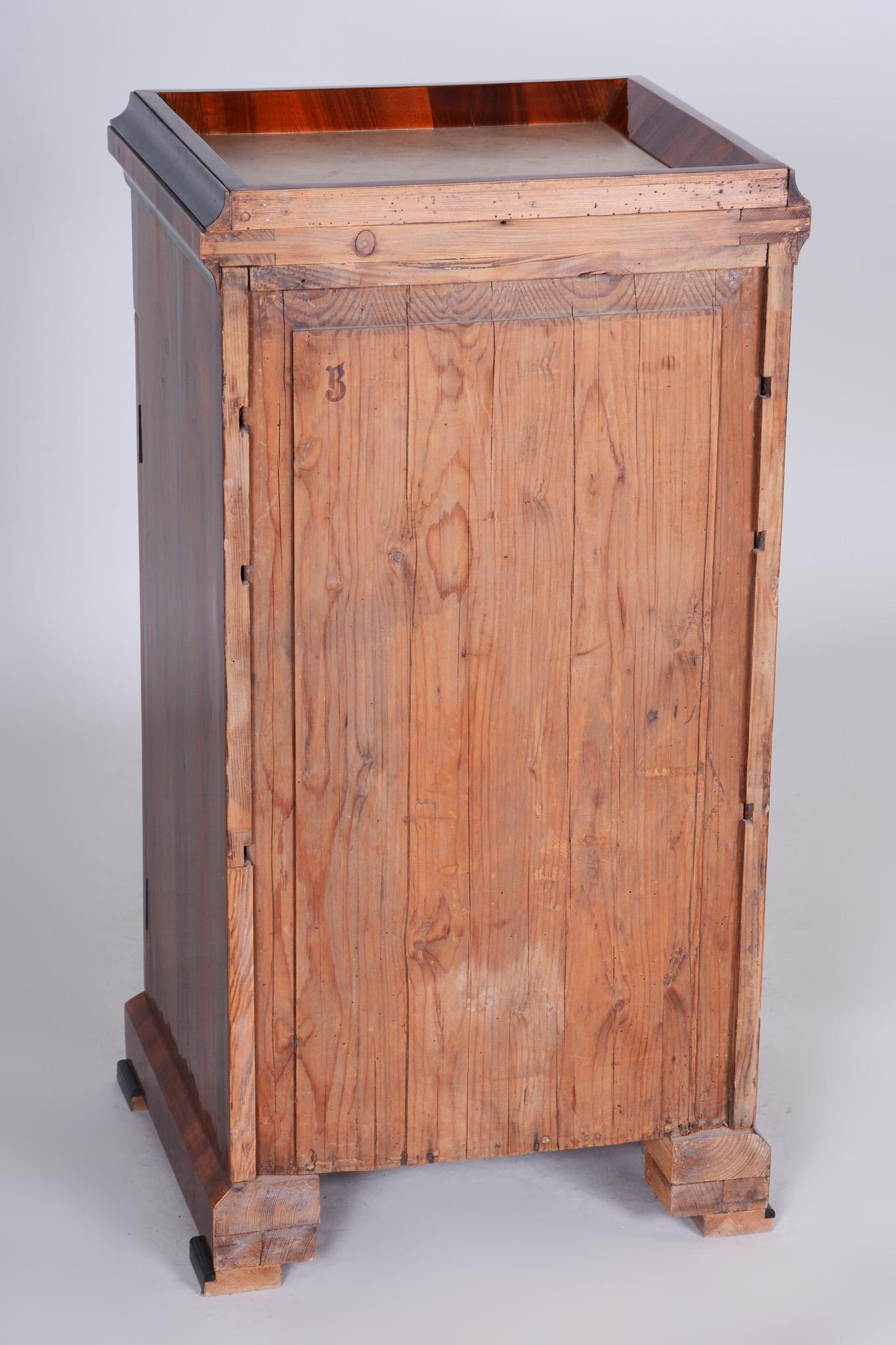 Wood German Biedermeier Walnut Bed-Side Table, 19th Century, Period 1830-1839