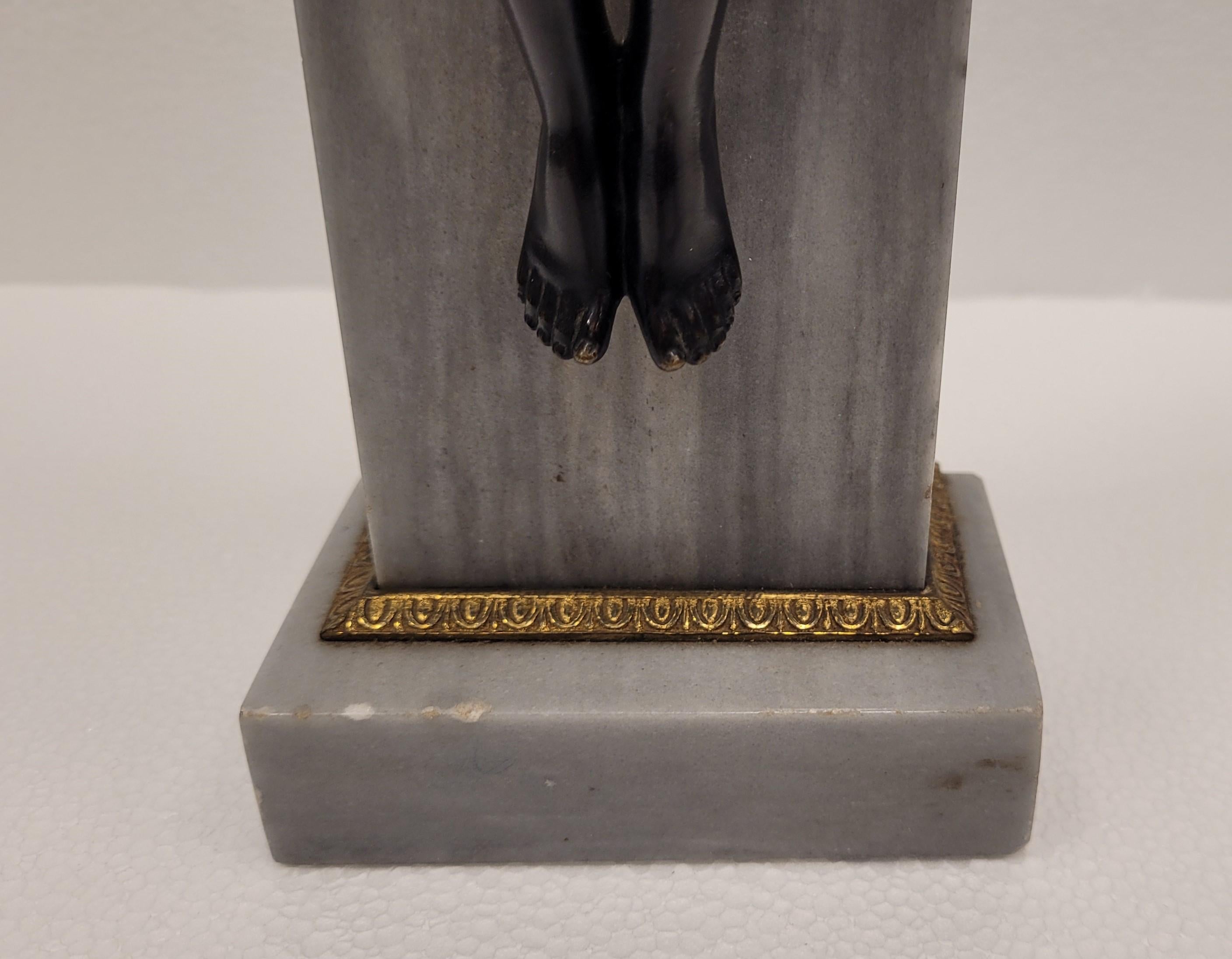 Deutsche Jugendstil-Skulptur einer Frau aus schwarzer Bronze und weißem Marmor, mundgeblasener Bronze im Angebot 9