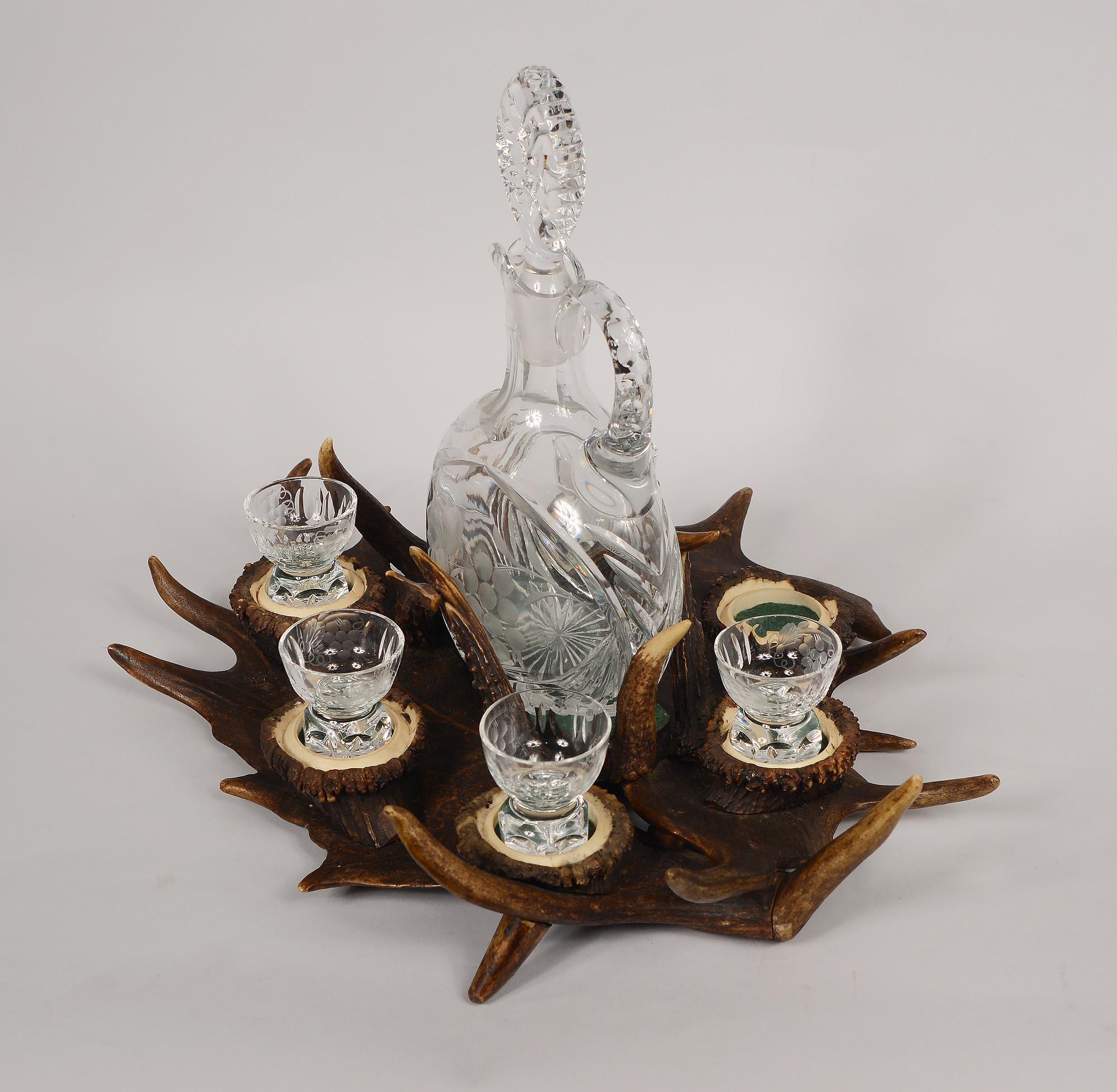 German Black Forest Antler Tray with Decanter and Glasses In Good Condition For Sale In San Mateo, CA