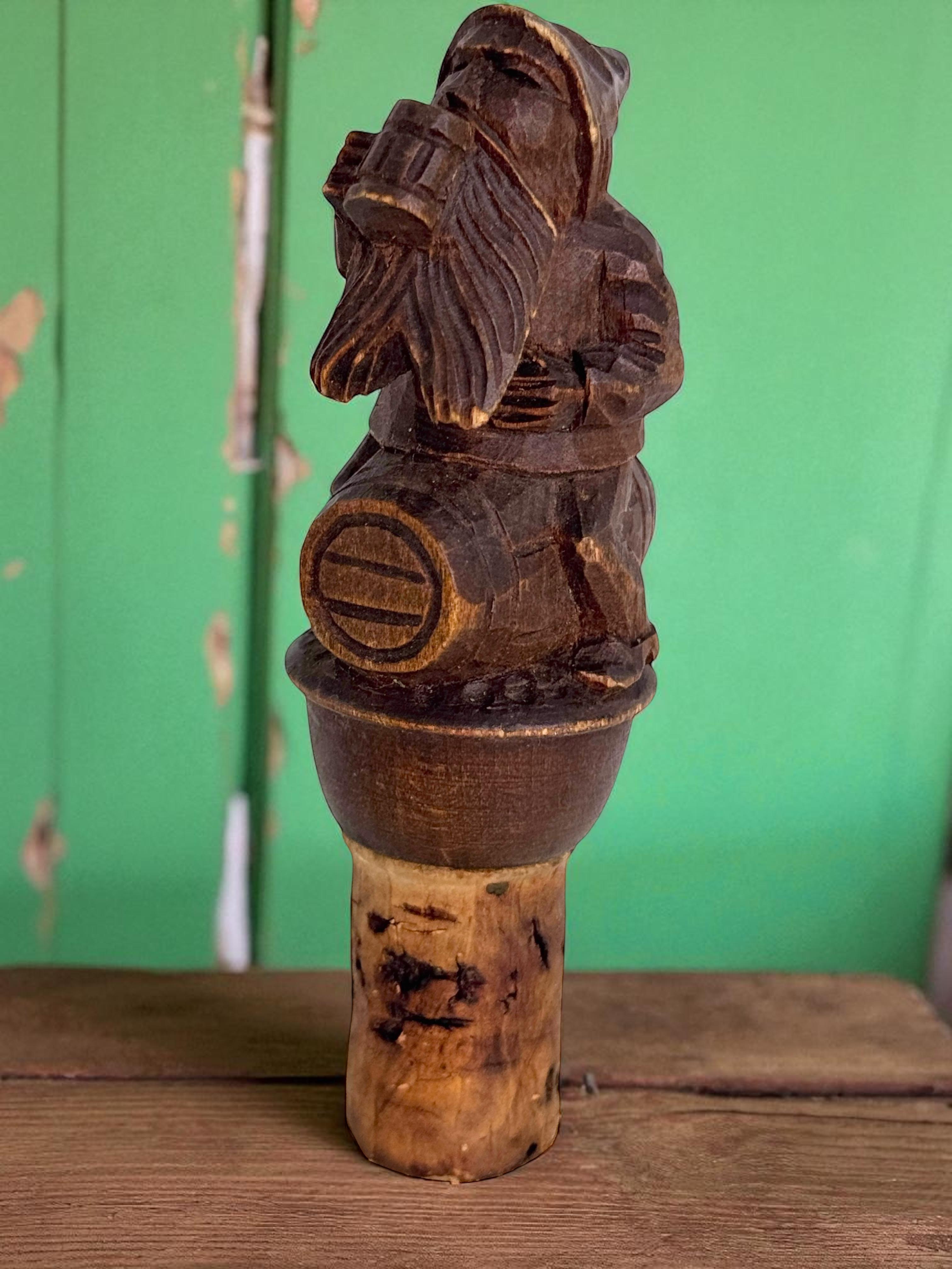 German Black Forest Wood Carved Figural Gnome Cork Bottle Stopper, 1910s For Sale 7