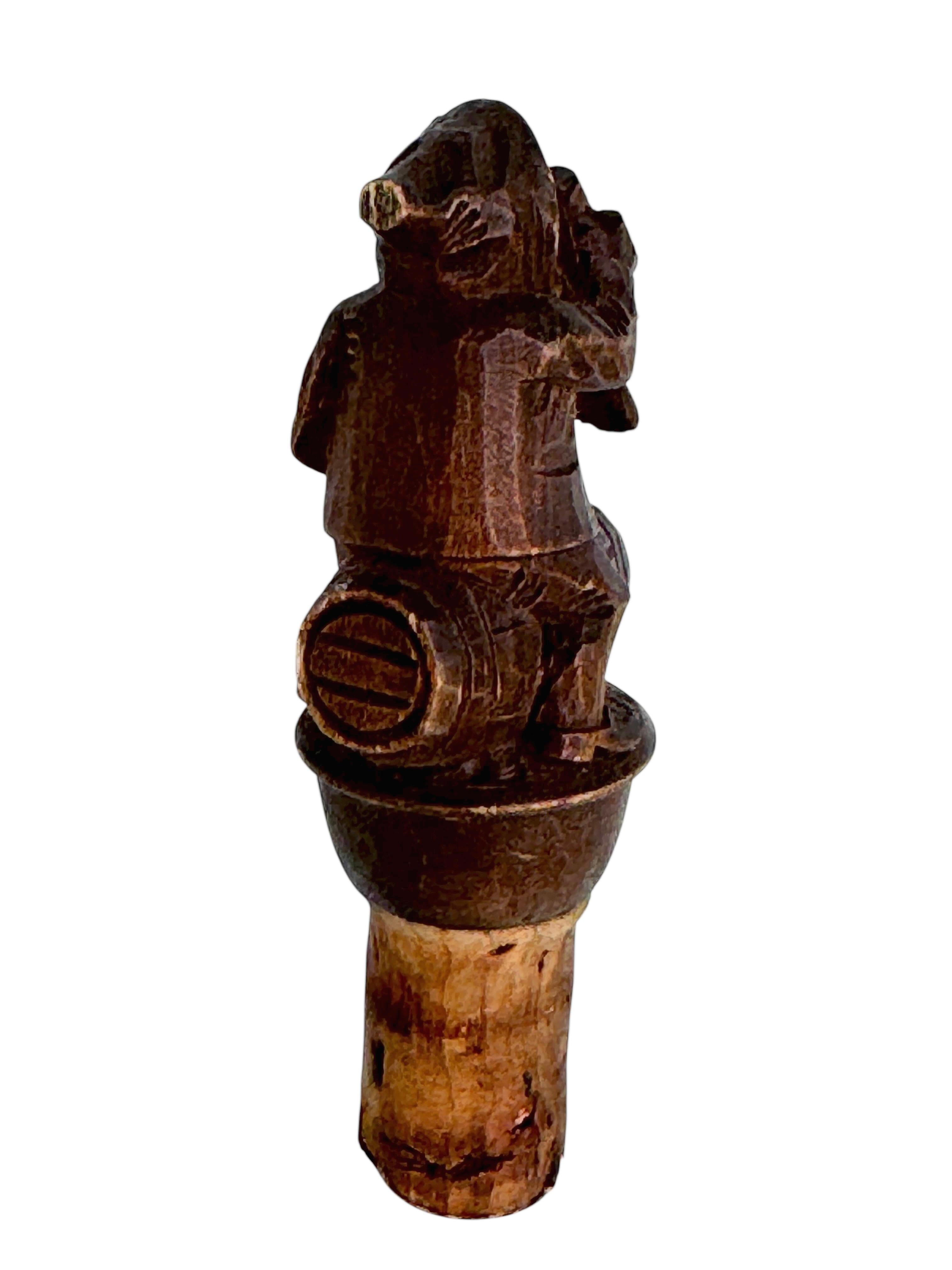 German Black Forest Wood Carved Figural Gnome Cork Bottle Stopper, 1910s For Sale 1