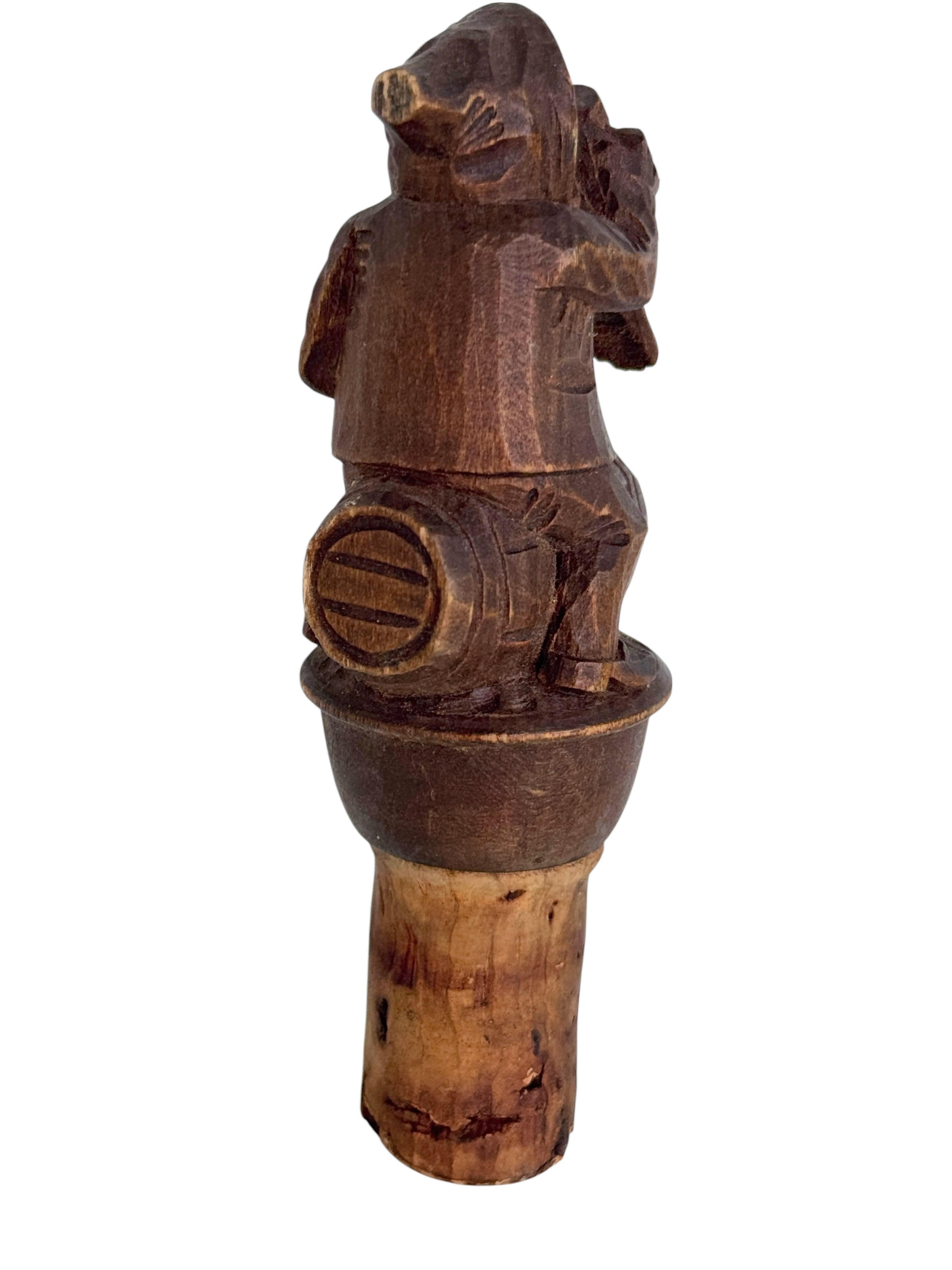 German Black Forest Wood Carved Figural Gnome Cork Bottle Stopper, 1910s For Sale 2