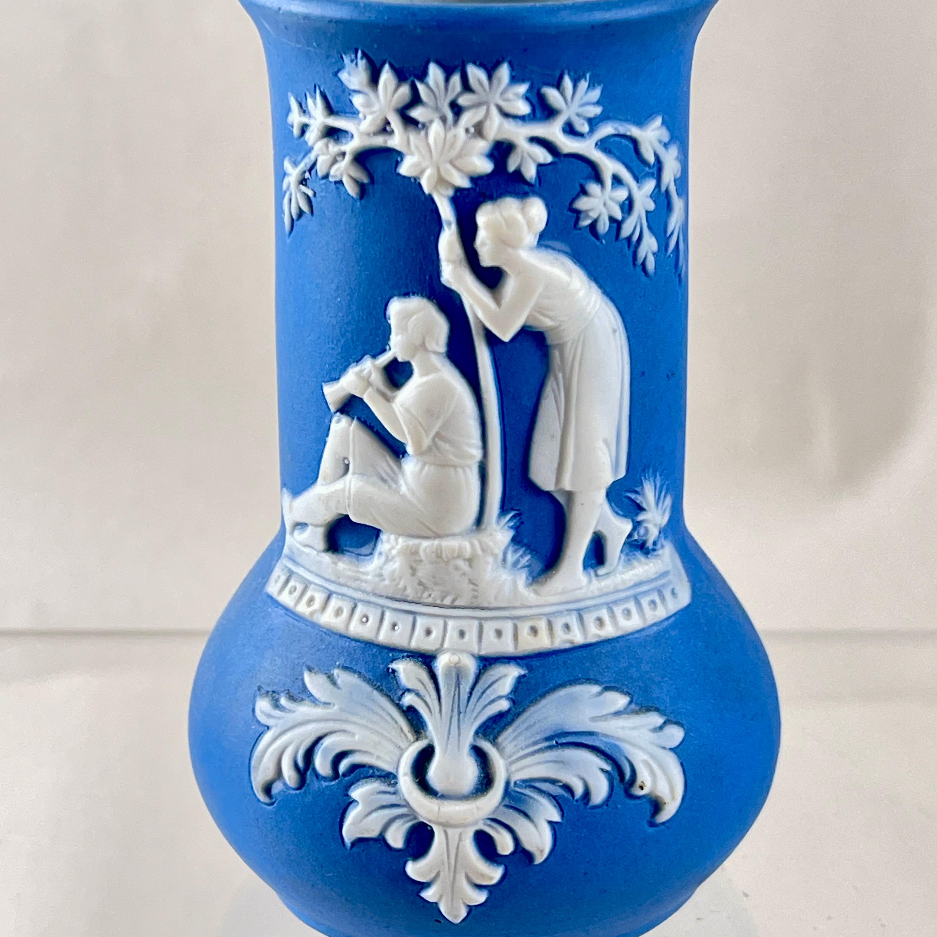 Tedesco Vaso a bocciolo per coppia corteggiata in vasellame tedesco blu diaspro in vendita