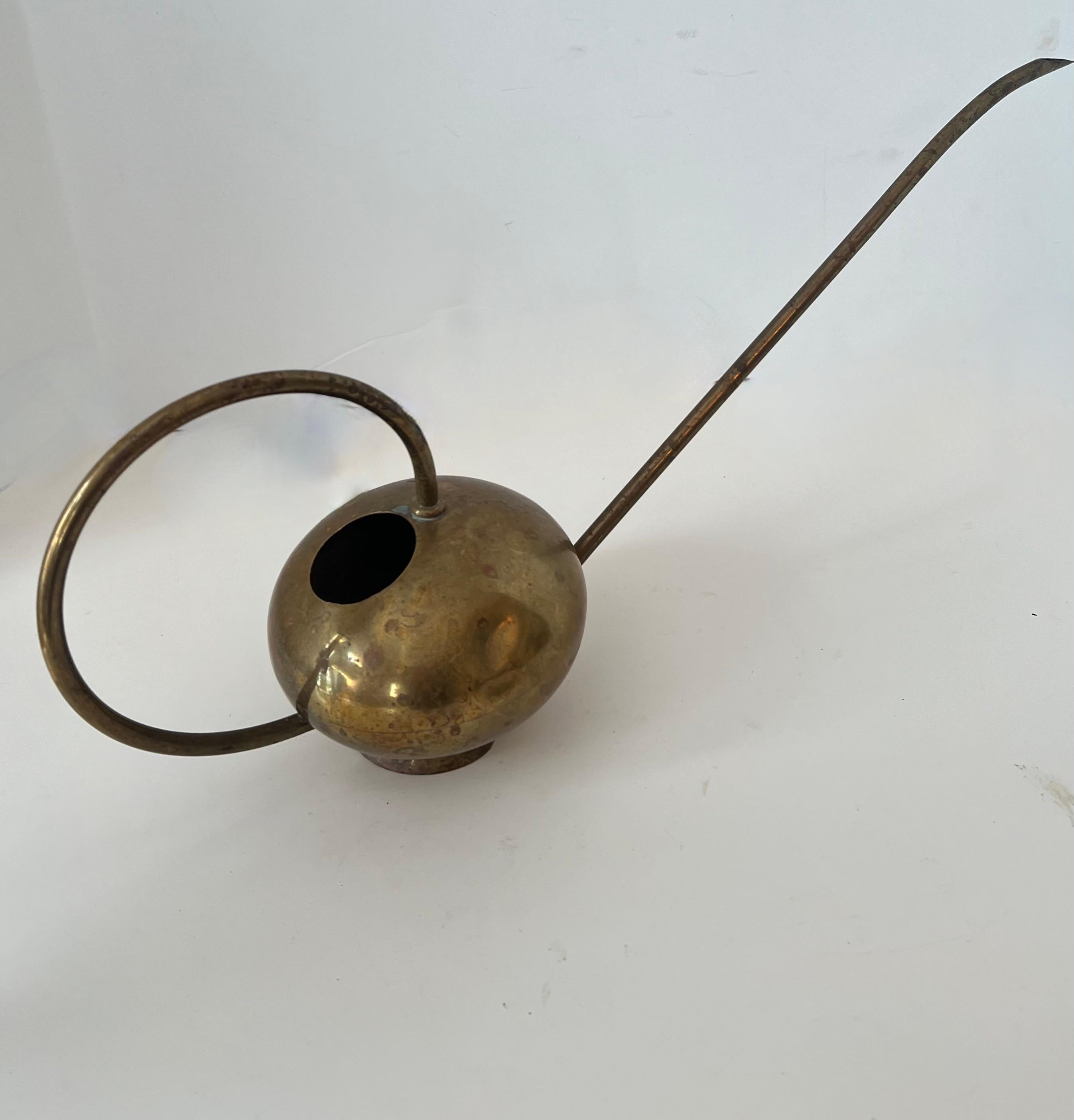 German Brass Watering or Lamp Oil Can For Sale 2