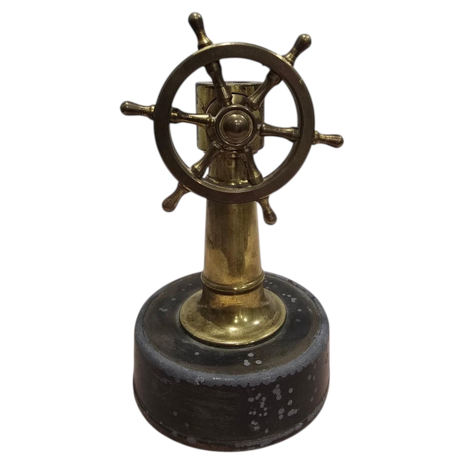 Tagliasigari tedesco in bronzo a forma di telegrafo, 1930 circa