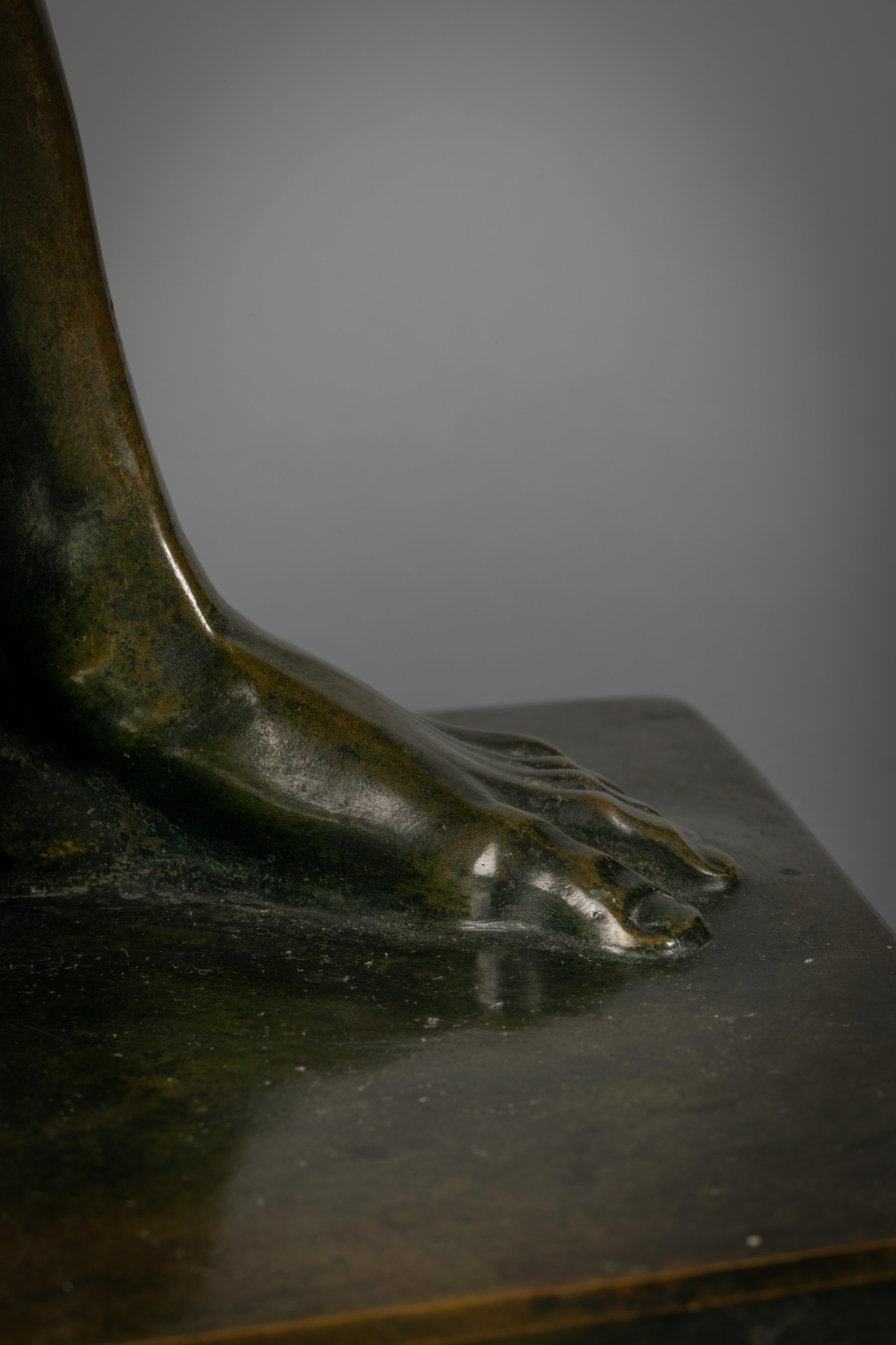 Escultura alemana de bronce de Sísifo, de Julius Frick Alemán en venta